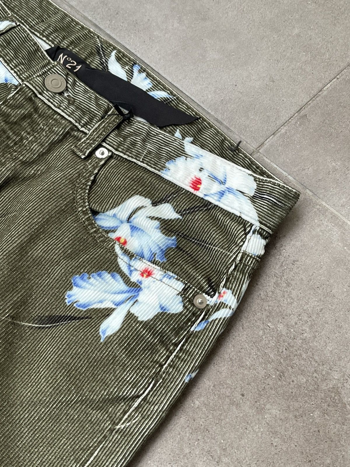 N21 !DS! FW22 N21 Floral Print Straight Leg Green Corduroy Pants Size US 32 / EU 48 - 12 Thumbnail