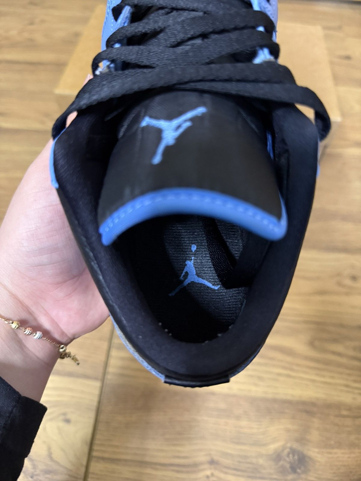 Jordan Brand Air Jordan 1 low SE “University blue” Size 6y Size US 6 / EU 39 - 5 Thumbnail