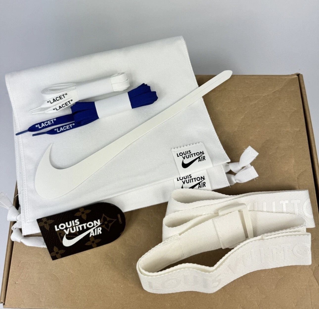 Louis Vuitton LOUIS VUITTON X NIKE AIR FORCE 1 BLUE SNEAKERS Size US 7 / EU 40 - 14 Thumbnail