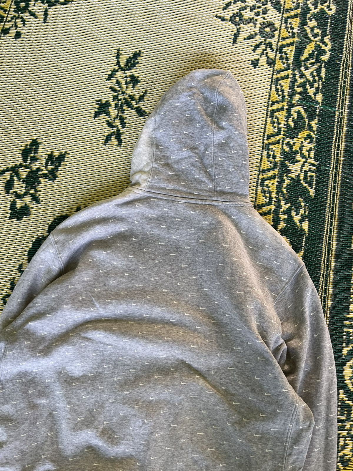 Nike Nike Mini Swoosh All Over Print Distressed Hoodie Size US L / EU 52-54 / 3 - 11 Thumbnail