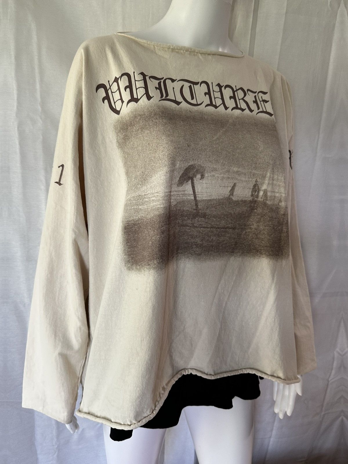 Yeezy Yeezy Vultures Long T Size US M / EU 48-50 / 2 - 1 Thumbnail