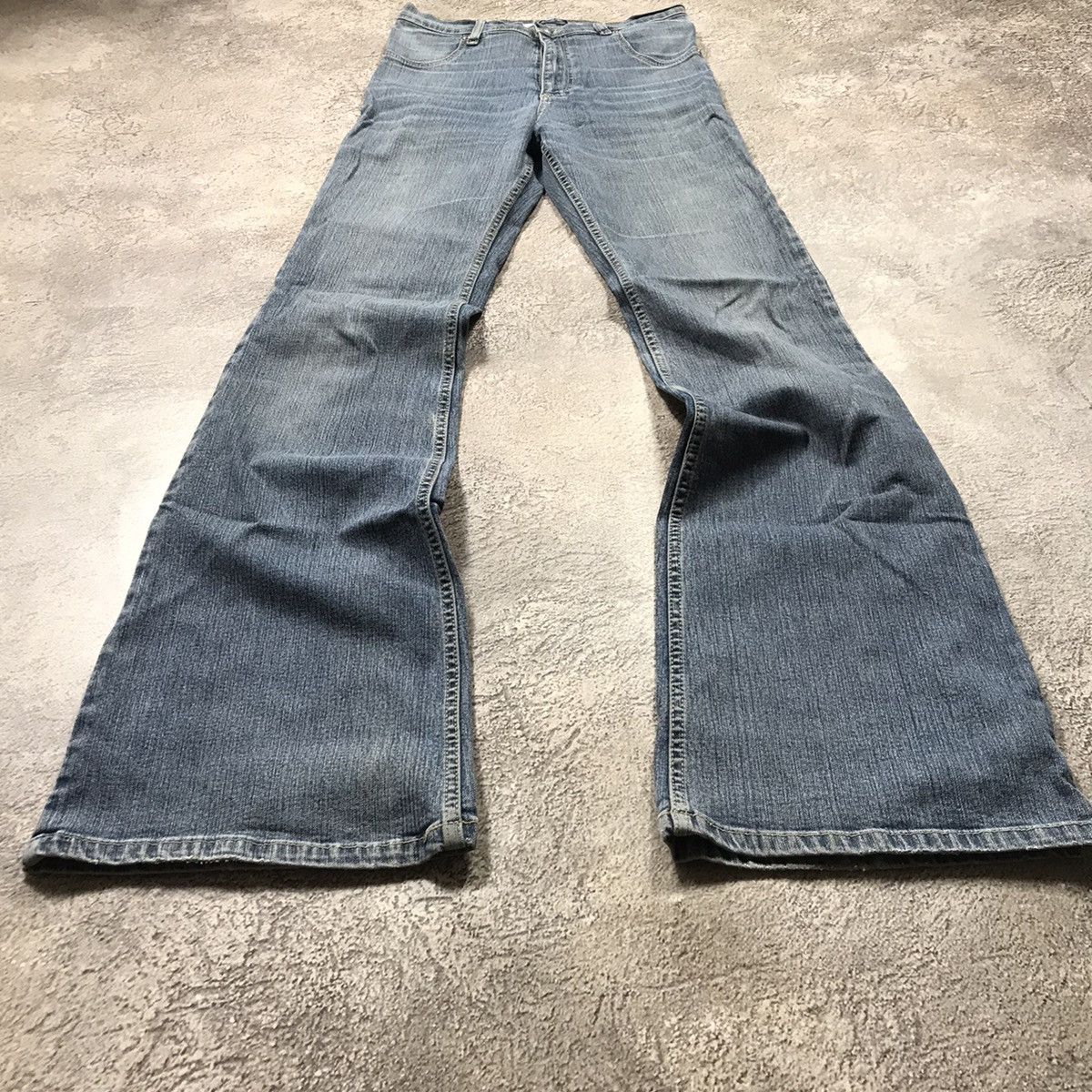 Vintage Vintage 90s Japan Distressed Low Rise Flared Jeans Grunge 28 Size 28" / US 6 / IT 42 - 1 Thumbnail