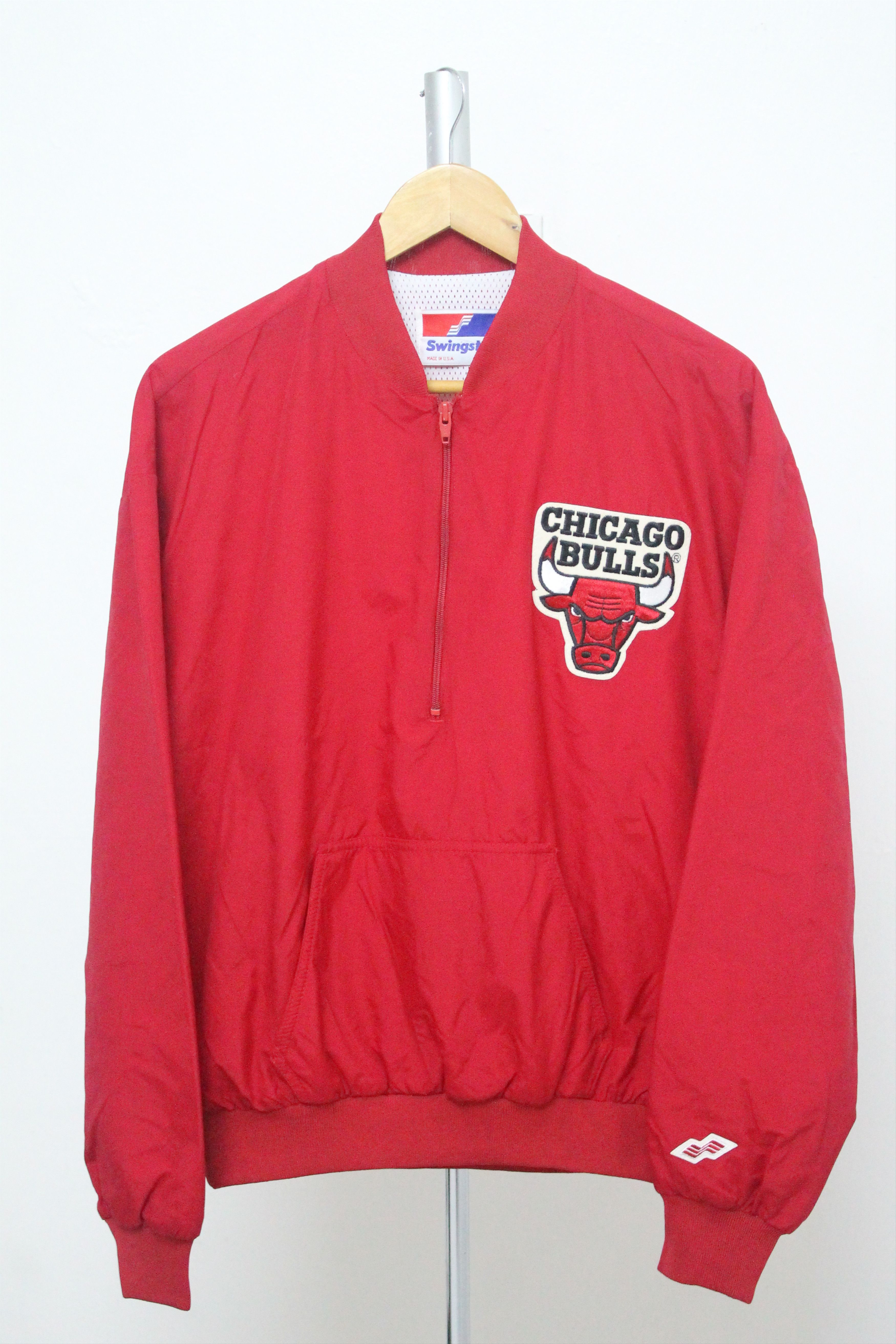 NBA Vintage SWINGSTER x CHICHAGO BULSS Jacket Made in USA. Size US M / EU 48-50 / 2 - 1 Thumbnail