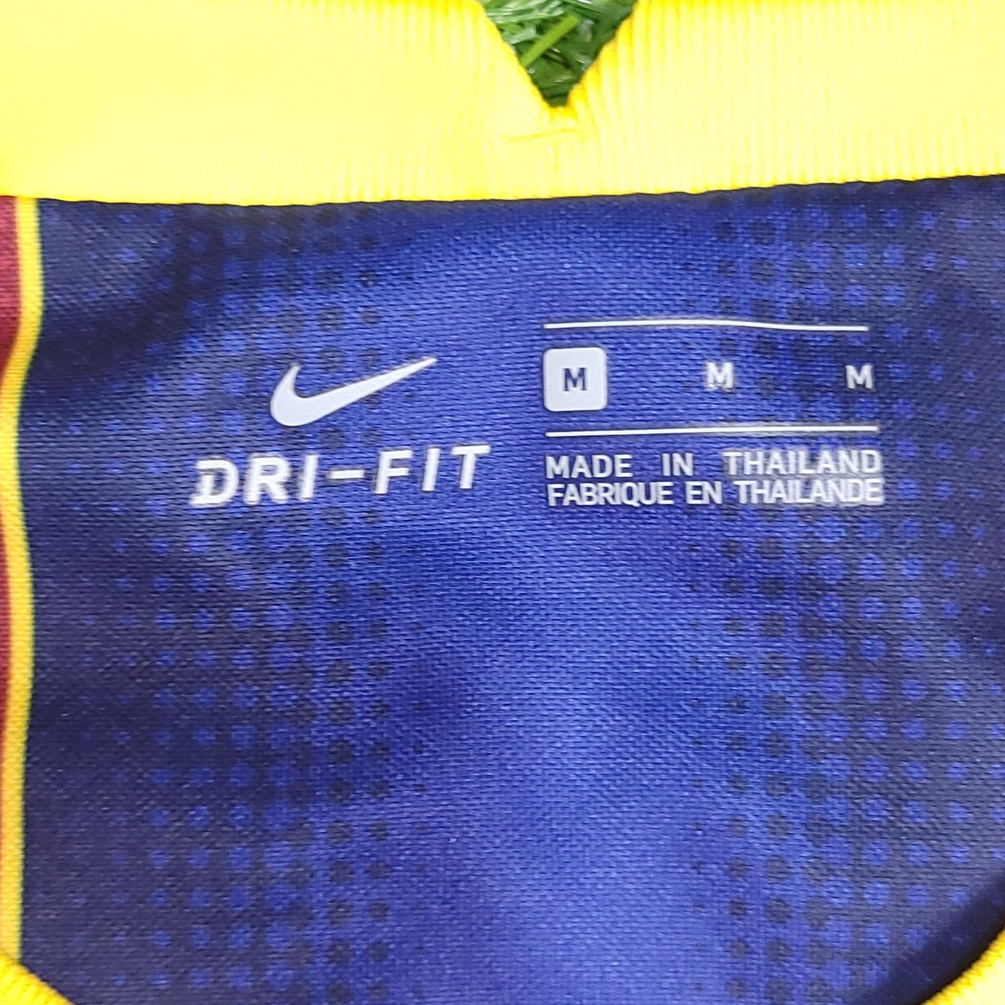 Nike Messi Barcelona 2020 2021 LAST SEASON Soccer Jersey M Size US M / EU 48-50 / 2 - 6 Thumbnail