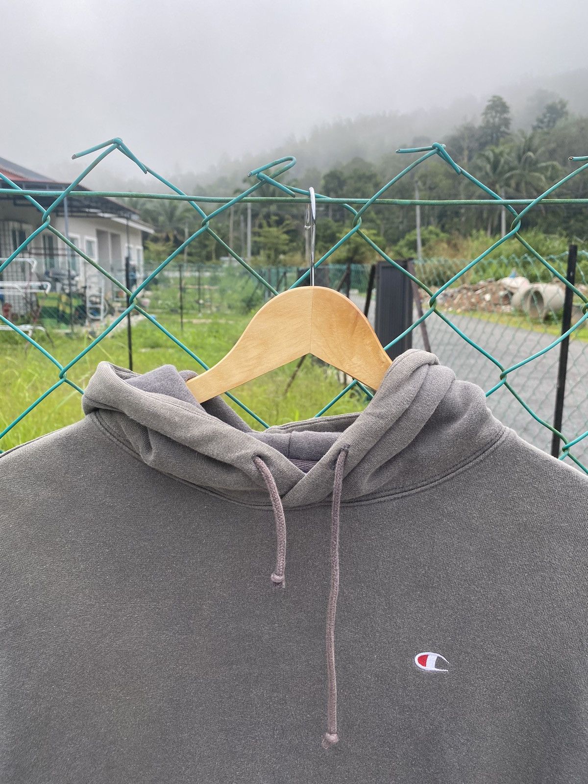 Champion × Vintage Vintage Champion Sun Faded Hoodies Size US L / EU 52-54 / 3 - 4 Thumbnail