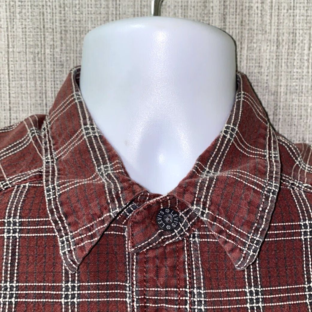 Levi's Levi's Red Checkered Short Sleeve Button-Up Shirt Adult Large Casual Mens Size US L / EU 52-54 / 3 - 3 Thumbnail