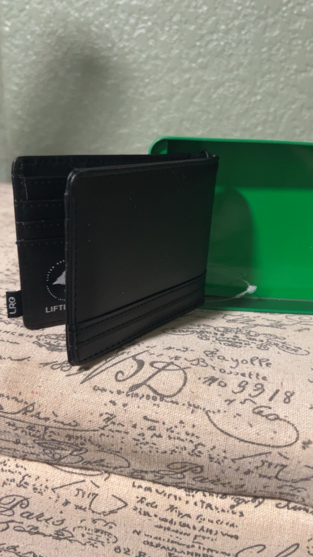 LRG MENS LRG LIFTED RESEARCH GROUP BLACK BIFOLD WALLET w tin box Size ONE SIZE - 3 Thumbnail