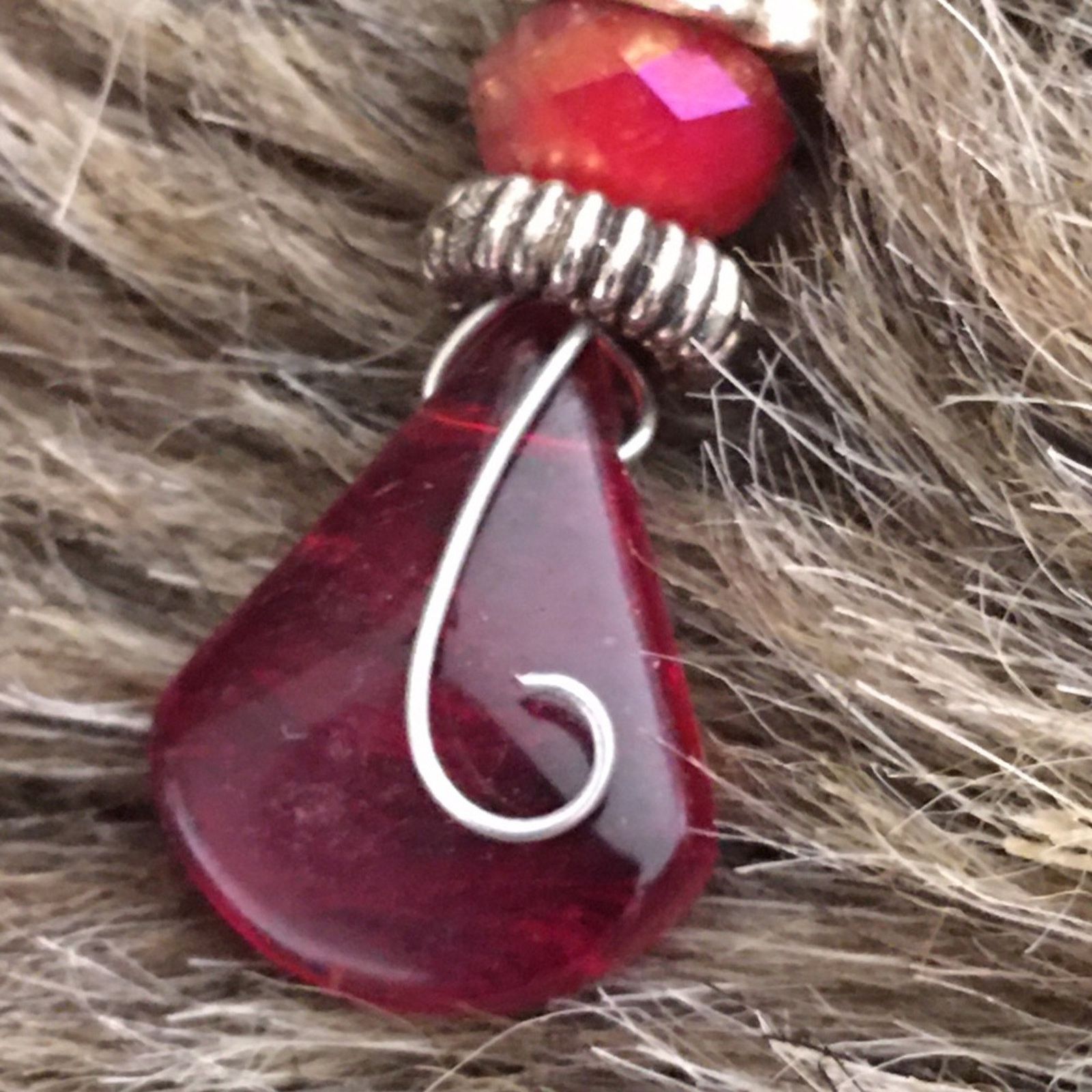 Jewelry Red glass bead gold tone dangle fish hook earrings Size ONE SIZE - 3 Thumbnail