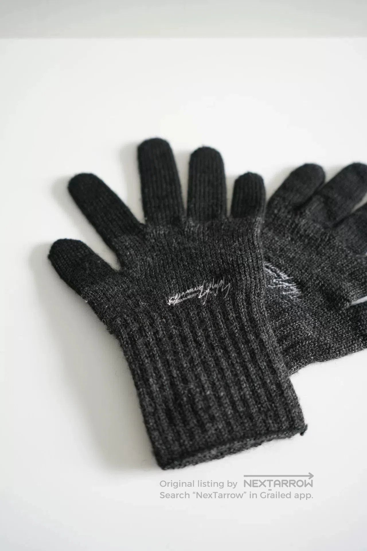 Yohji Yamamoto Black Gray Embroidered Gloves.