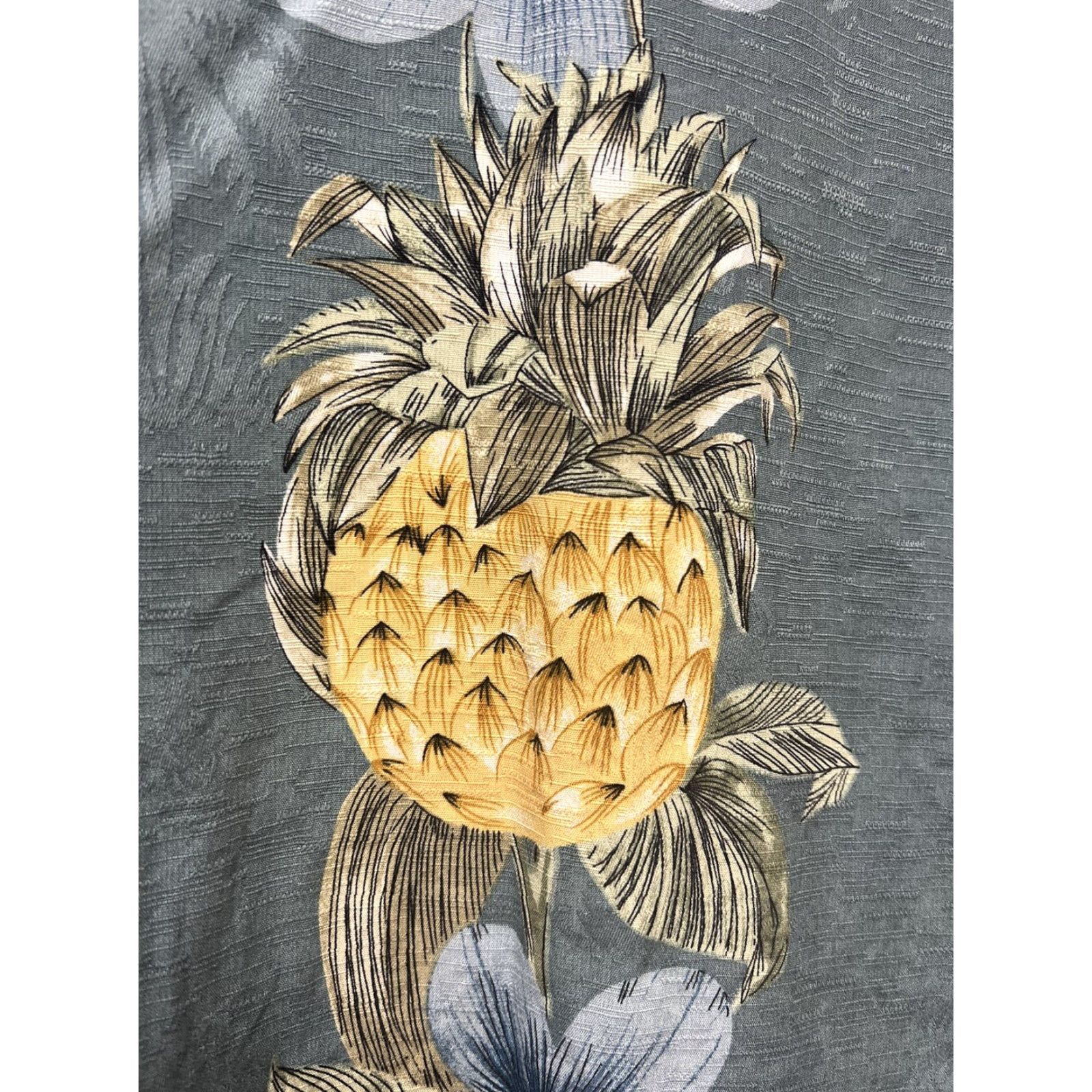 Tommy Bahama Tommy Bahama Shirt Men’s Medium Button-Up Silk Hawaiian Pineapple Flowers Size US M / EU 48-50 / 2 - 3 Thumbnail