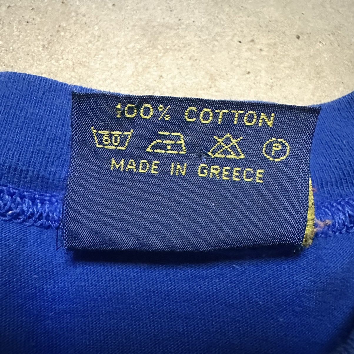 Vintage Vintage 90s Blue Greece Logo Shirt Size L Size US L / EU 52-54 / 3 - 5 Thumbnail