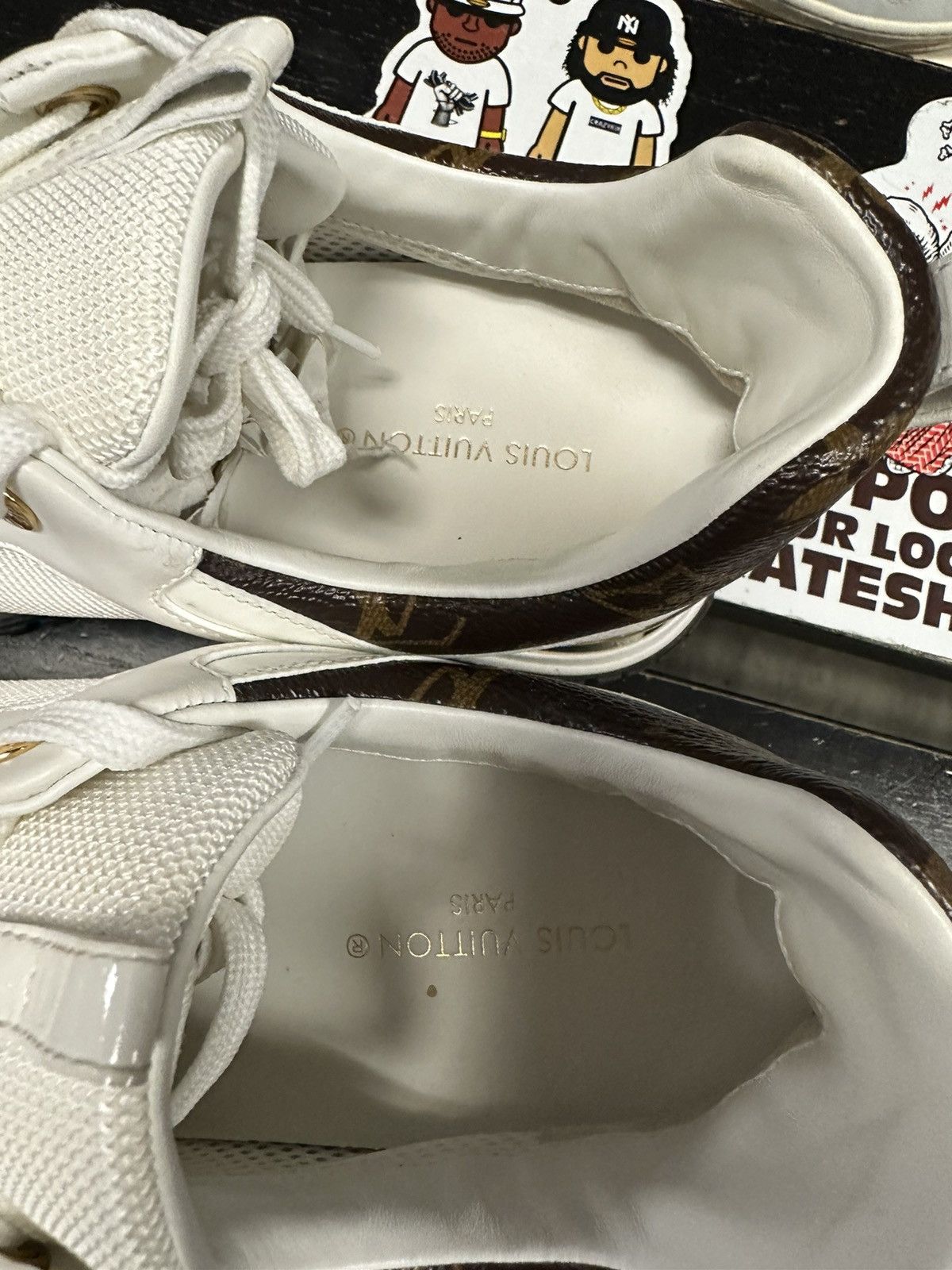 Louis Vuitton Louis vuitton run away size fits 7 7.5 pre owned Size US 7 / EU 40 - 5 Thumbnail