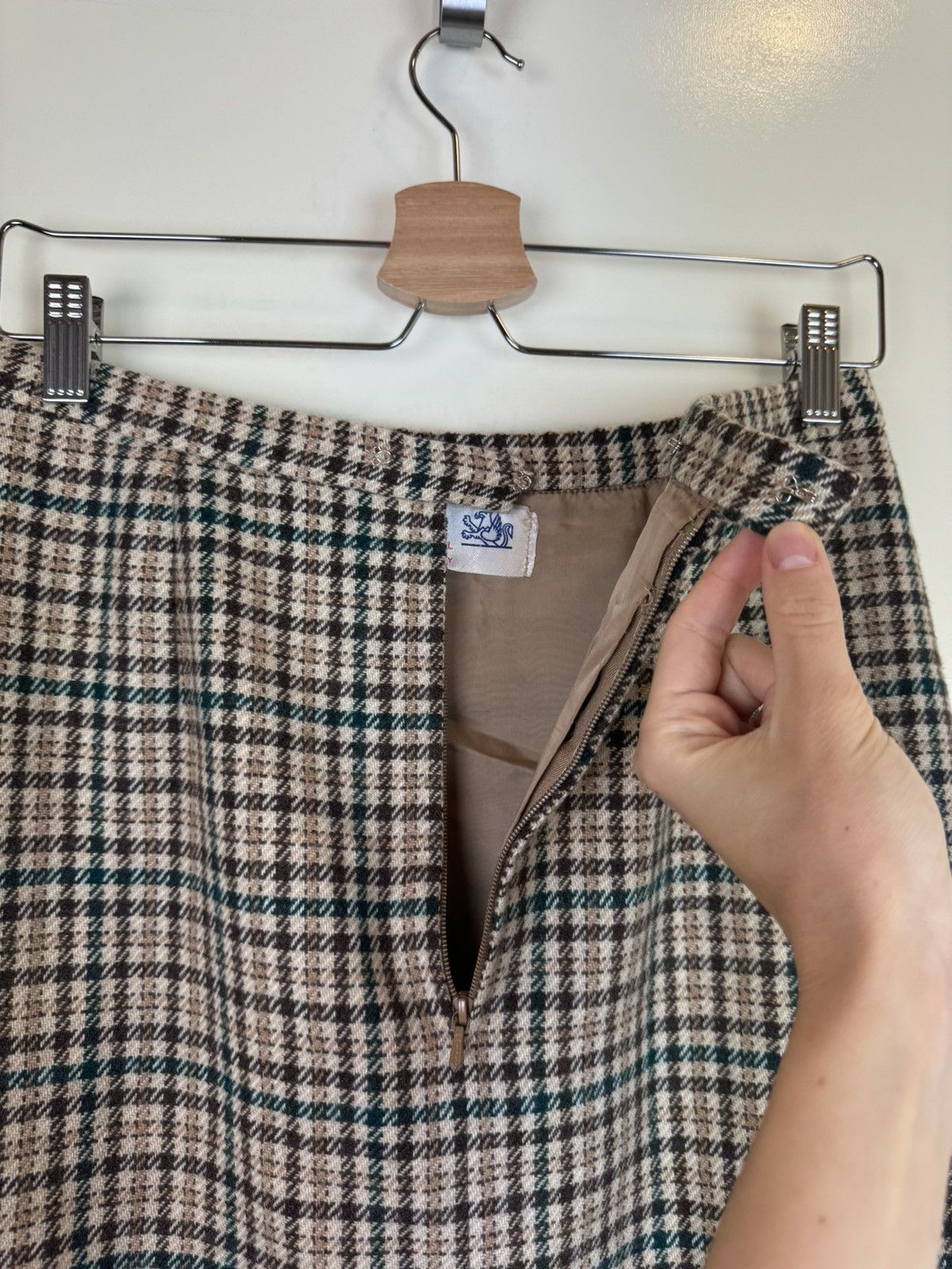 Ballantyne Ballantyne vintage wool houdthtooth skirt mid Burberry style Size 27" / US 4 / IT 40 - 7 Thumbnail