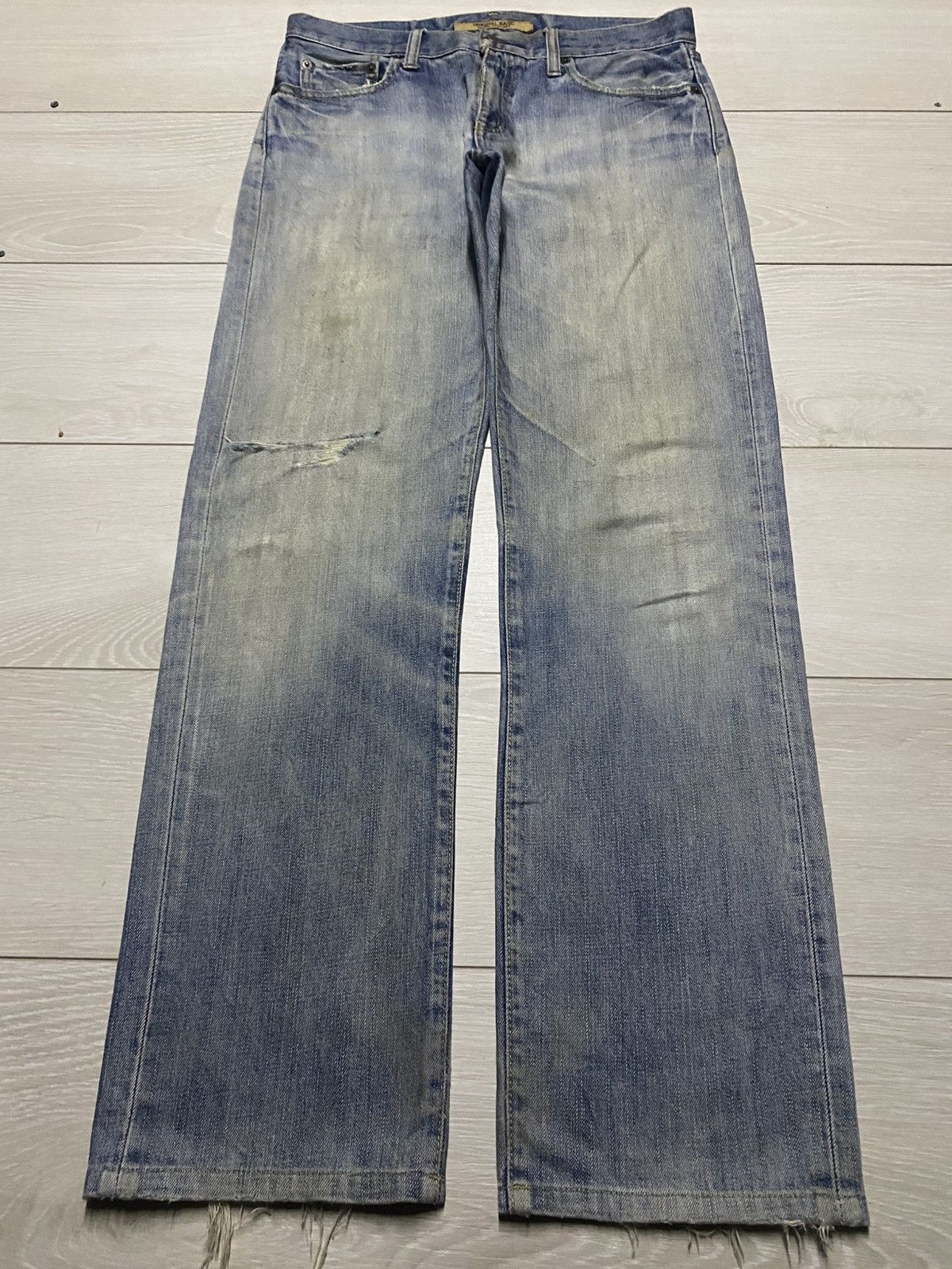 Japanese Brand Vintage Japanese Uniqlo Faded Wash Distressed Loose Jeans Size US 32 / EU 48 - 1 Thumbnail