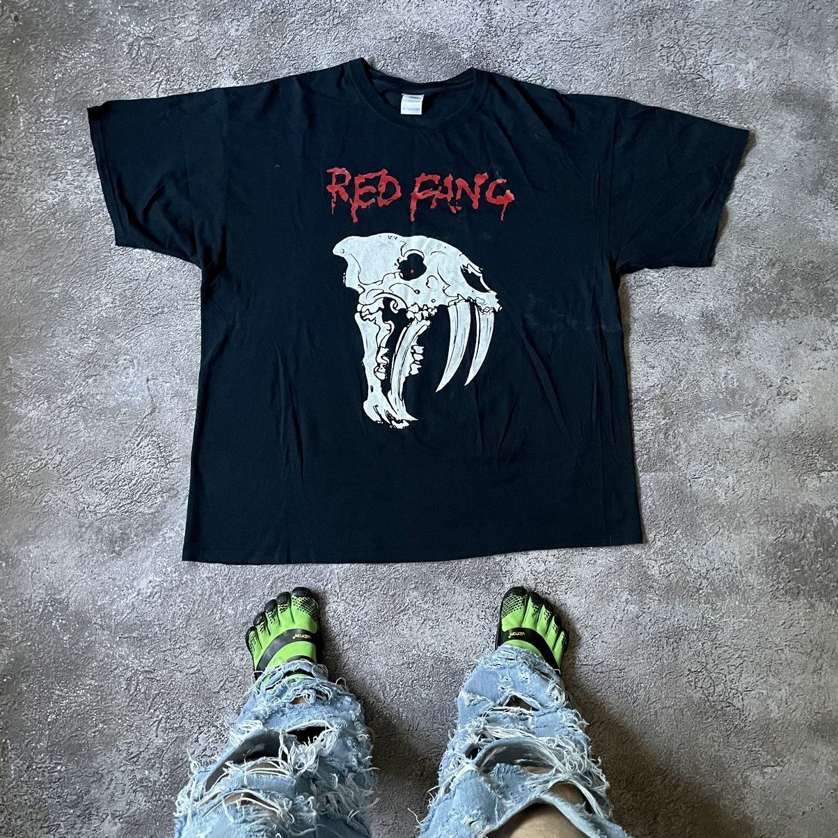 Vintage Vintage Y2K Red Fang Graphic Tee Grunge Thrashed Baggy XXL Size US XXL / EU 58 / 5 - 1 Thumbnail