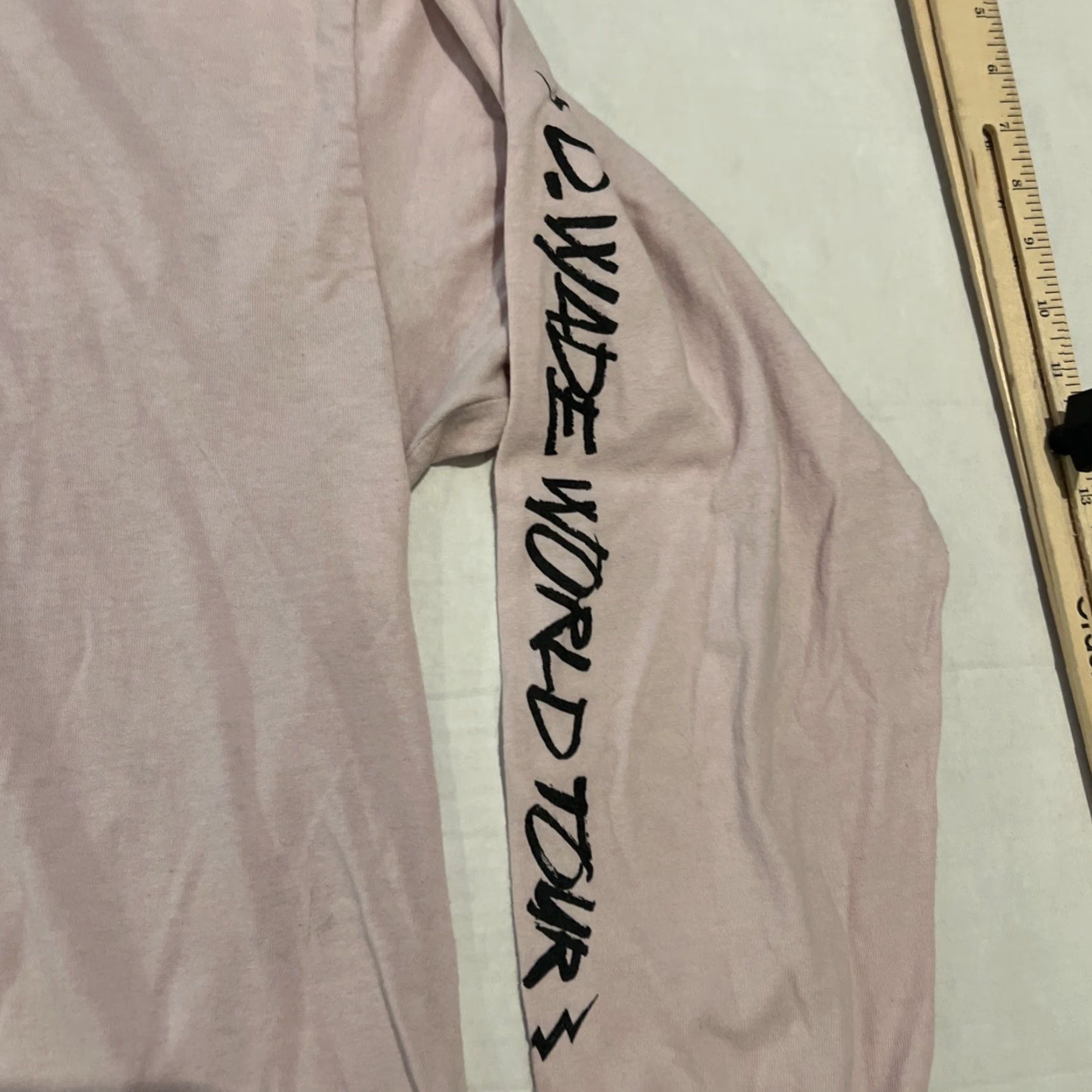 NBA VINTAGE D Wade Miami Heat T-Shirt Long Sleeve XL Pink Kid Polaroid Crew Neck Graphic Print NBA Fan Mens Size US XL / EU 56 / 4 - 5 Thumbnail