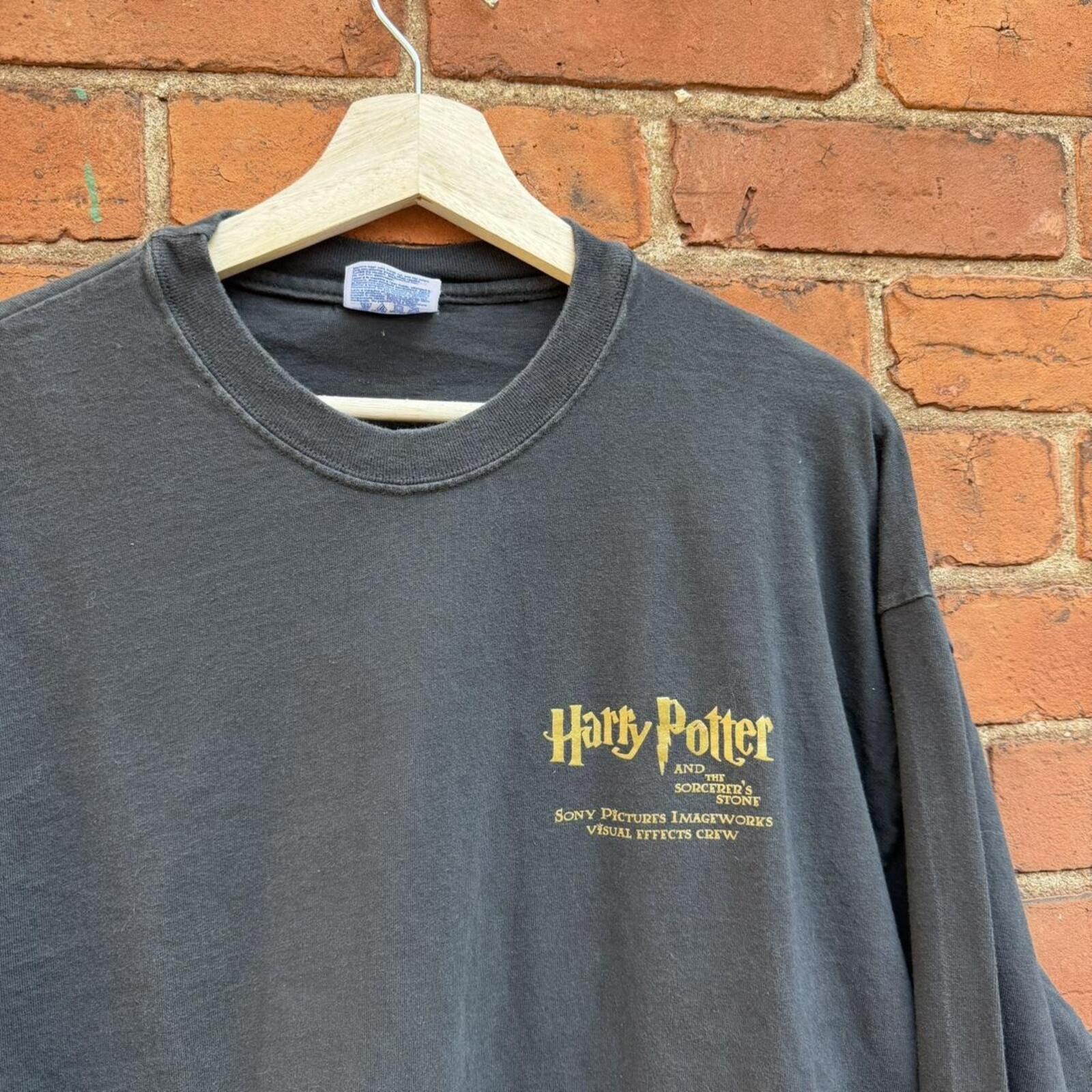 Hanes Vintage Harry Potter sorcerers stone VFX long sleeve t shirt Size US XL / EU 56 / 4 - 1 Thumbnail