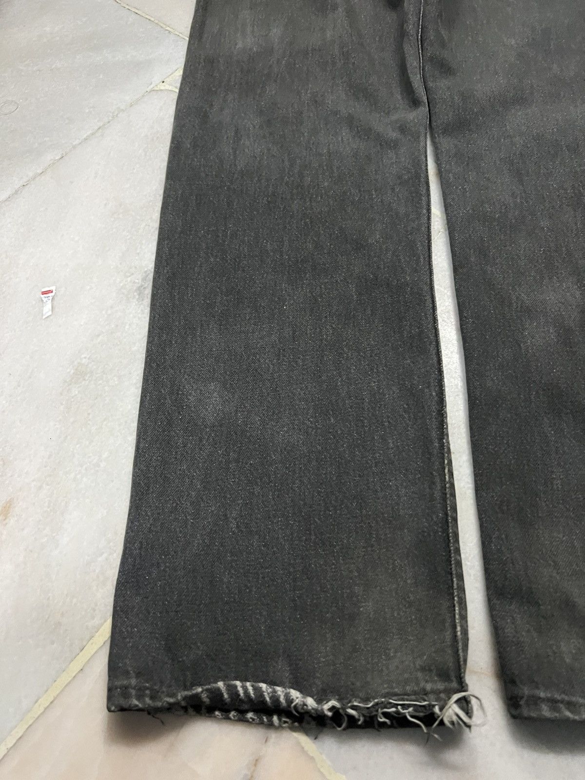 Levi's 💥90’s💥Vintage Levis 501 Faded Made In USA Distressed Jean Size US 35 - 14 Thumbnail