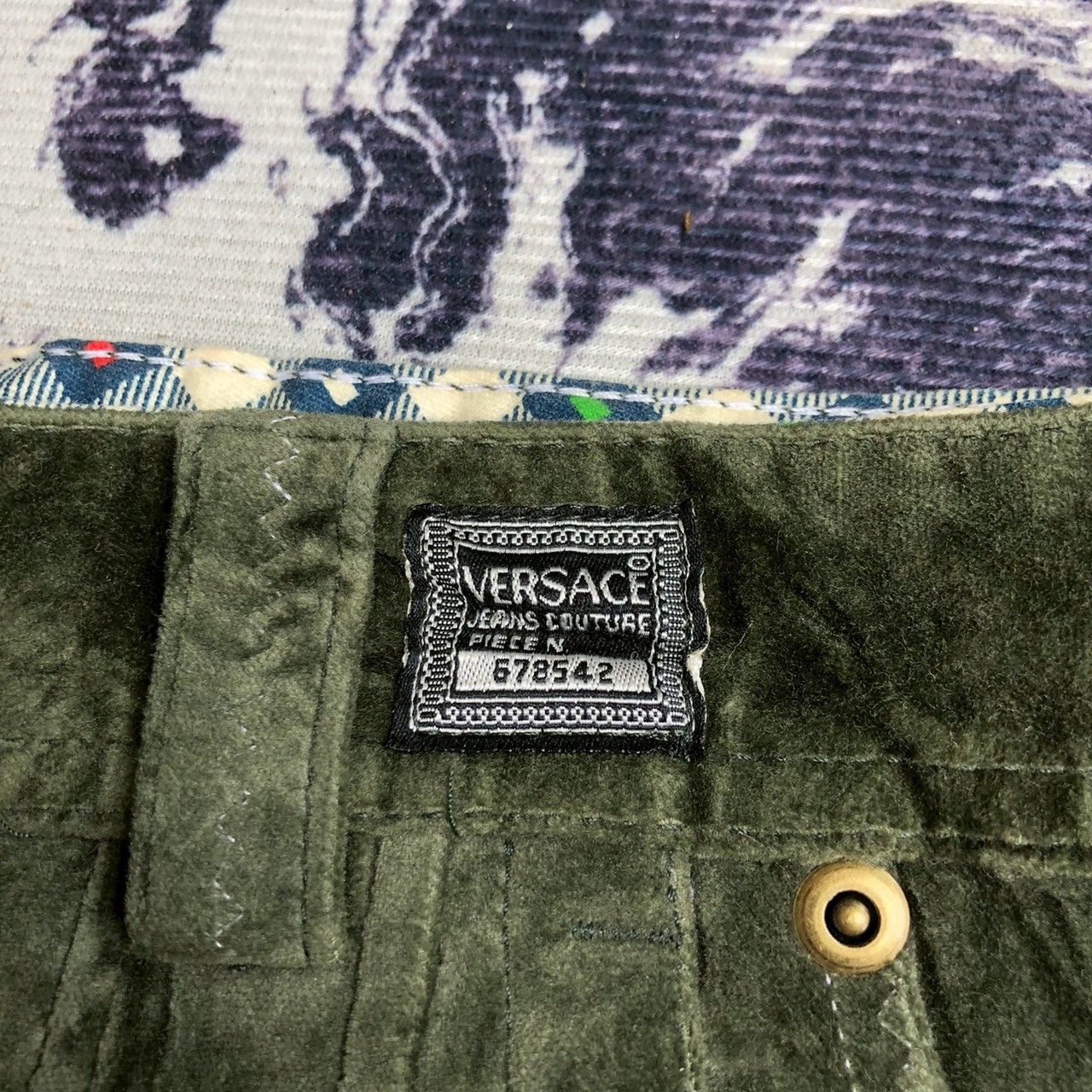 Versace Jeans Couture Vintage 90s Versace Jeans Couture Velvet Pants Olive Green Size US 34 / EU 50 - 11 Thumbnail