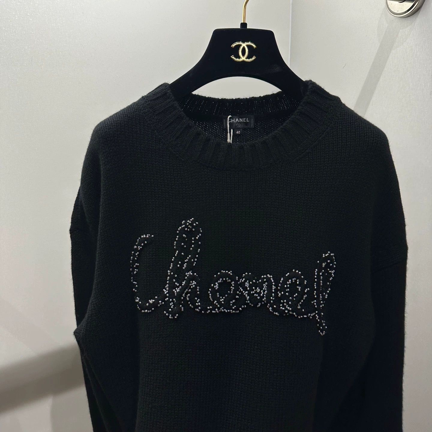 Chanel Chanel Beaded Slogan Lettering Cashmere Sweater 40 Size M / US 6-8 / IT 42-44 - 6 Thumbnail