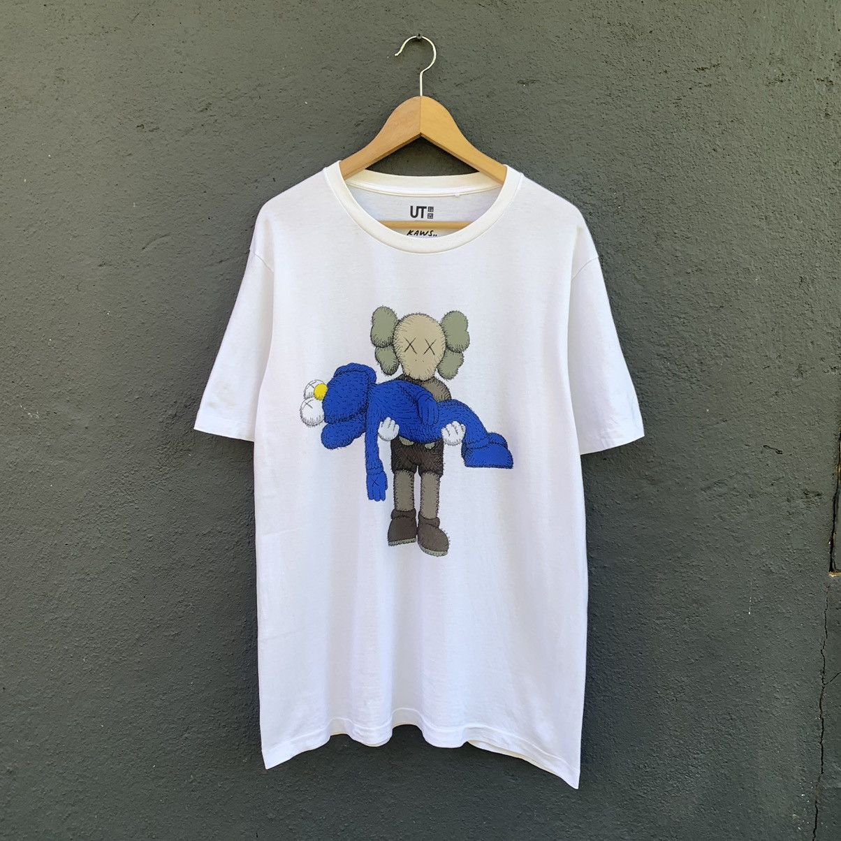 image of Kaws x Uniqlo Tee in White, Men's (Size XL)