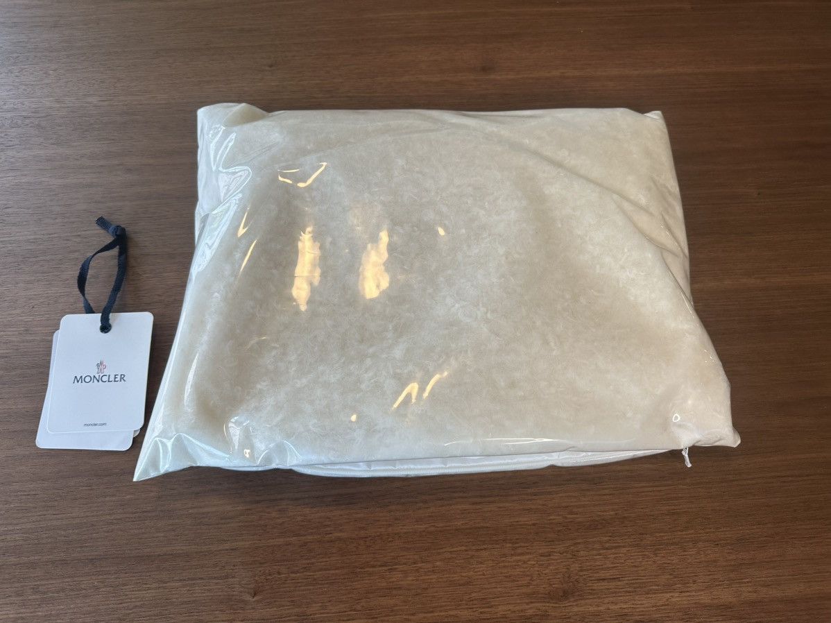 Moncler Moncler Sioule Nylon Laptop Case/Clutch Bag Size ONE SIZE - 3 Thumbnail