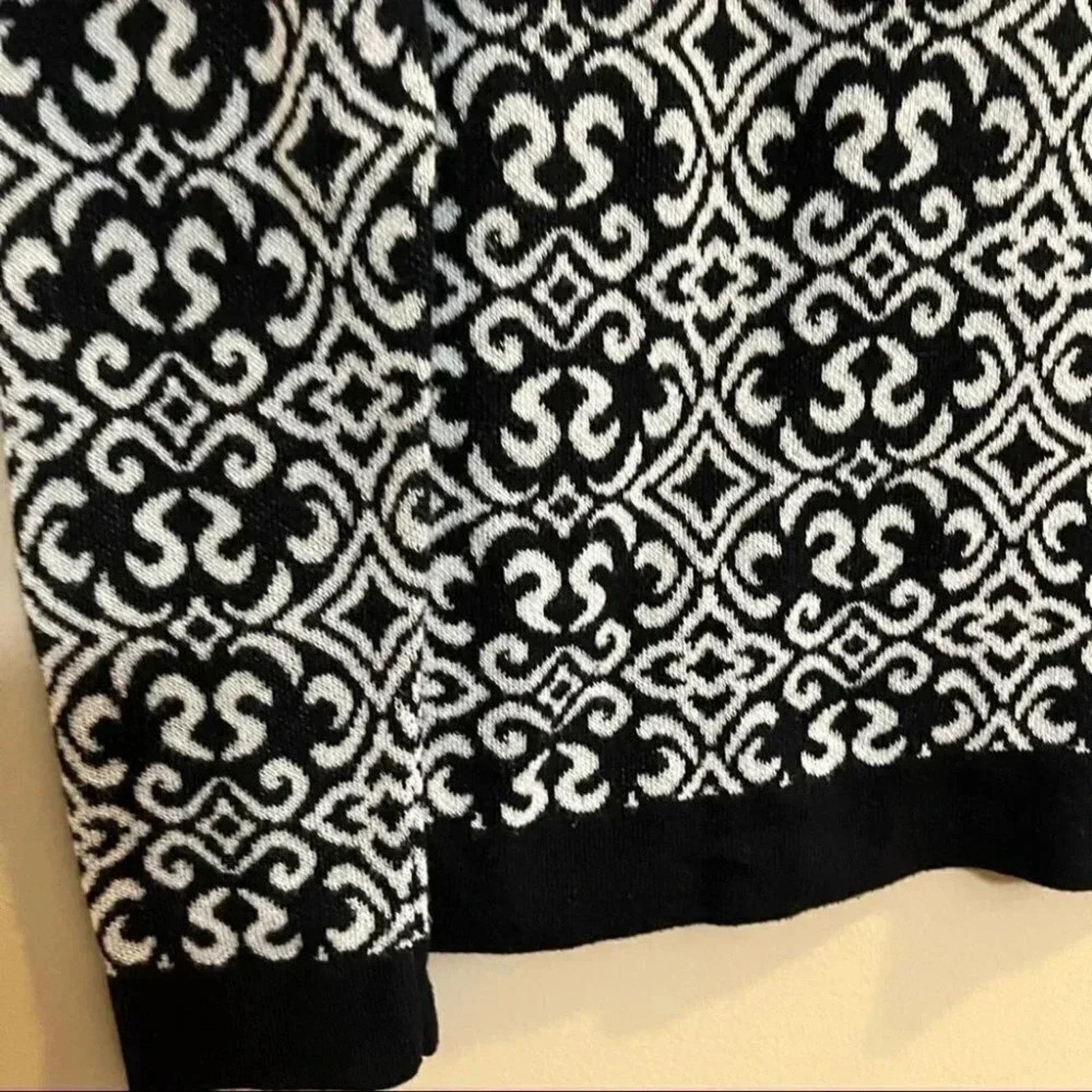Croft & Barrow Croft & Barrow Black & White Knit Sweater Womens S Pullover Size S / US 4 / IT 40 - 3 Thumbnail