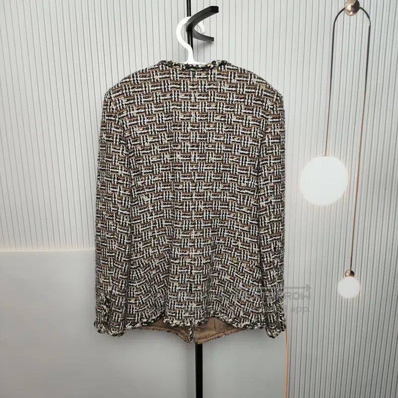 Chanel Chanel Dallas series white gold colour-blocked tweed coat Size XS / US 0-2 / IT 36-38 - 2 Thumbnail