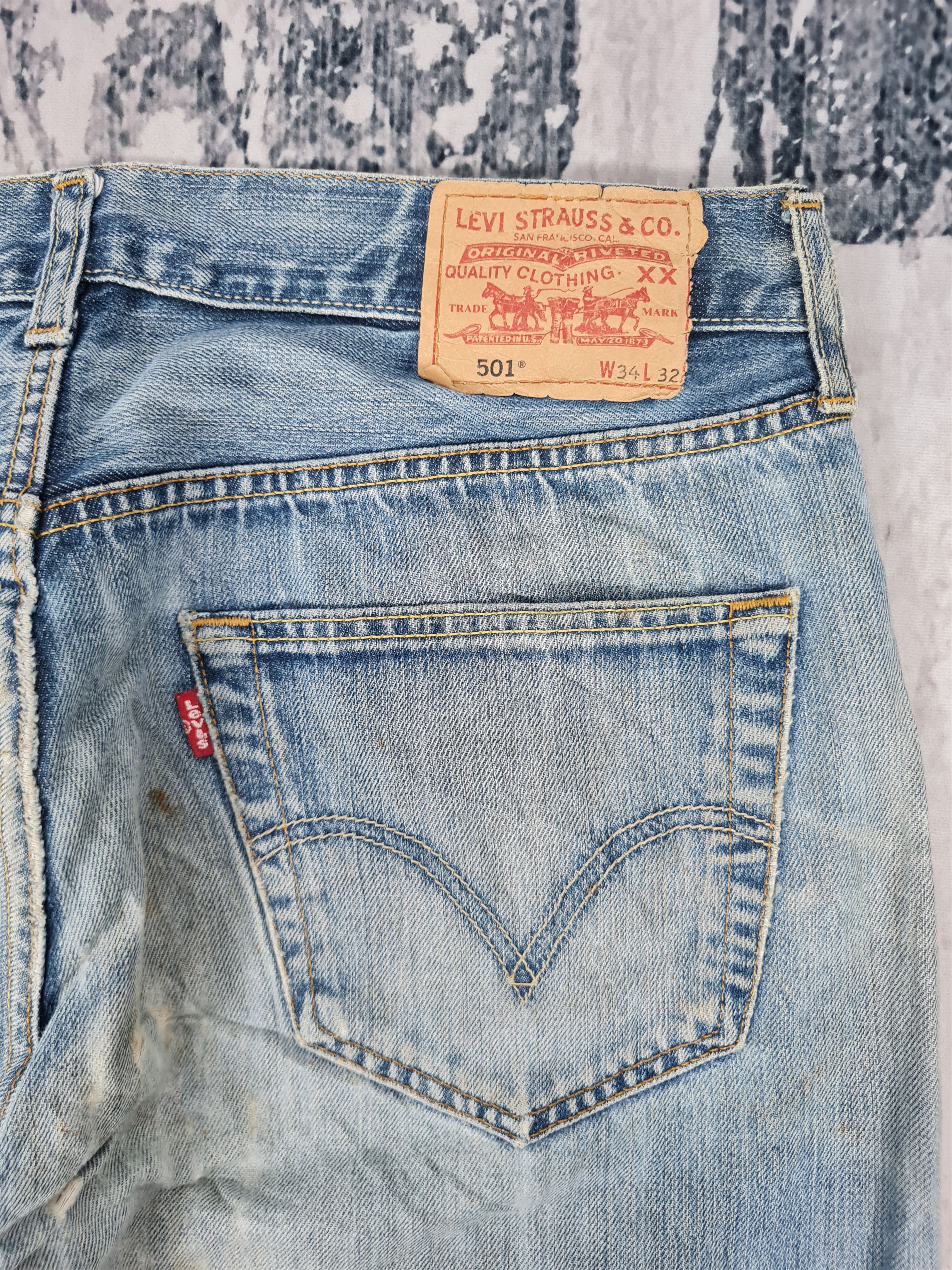 Levi's Vtg LEVIS 501 Distressed Faded Worn Jeans L0380 Size 34X29 Size US 34 / EU 50 - 12 Thumbnail