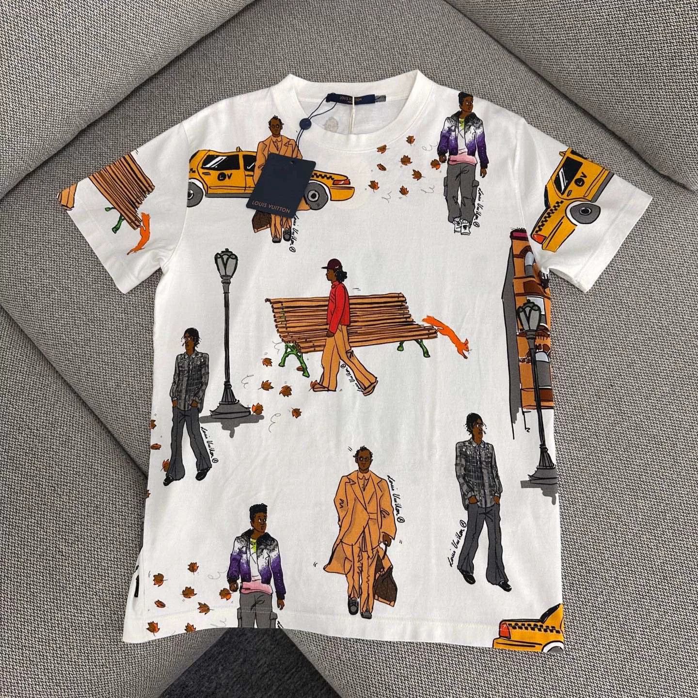 Louis Vuitton Louis Vuitton Character Print Short-Sleeve T-Shirt S Size US S / EU 44-46 / 1 - 1 Thumbnail