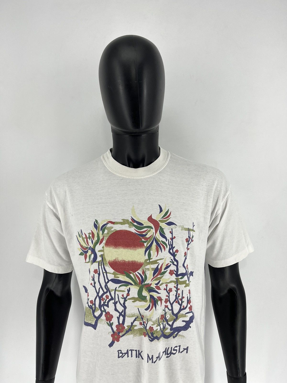 Vintage Batik Malaysia Artistic Scenic Malaysia 90s Travel Tee Size US M / EU 48-50 / 2 - 1 Thumbnail