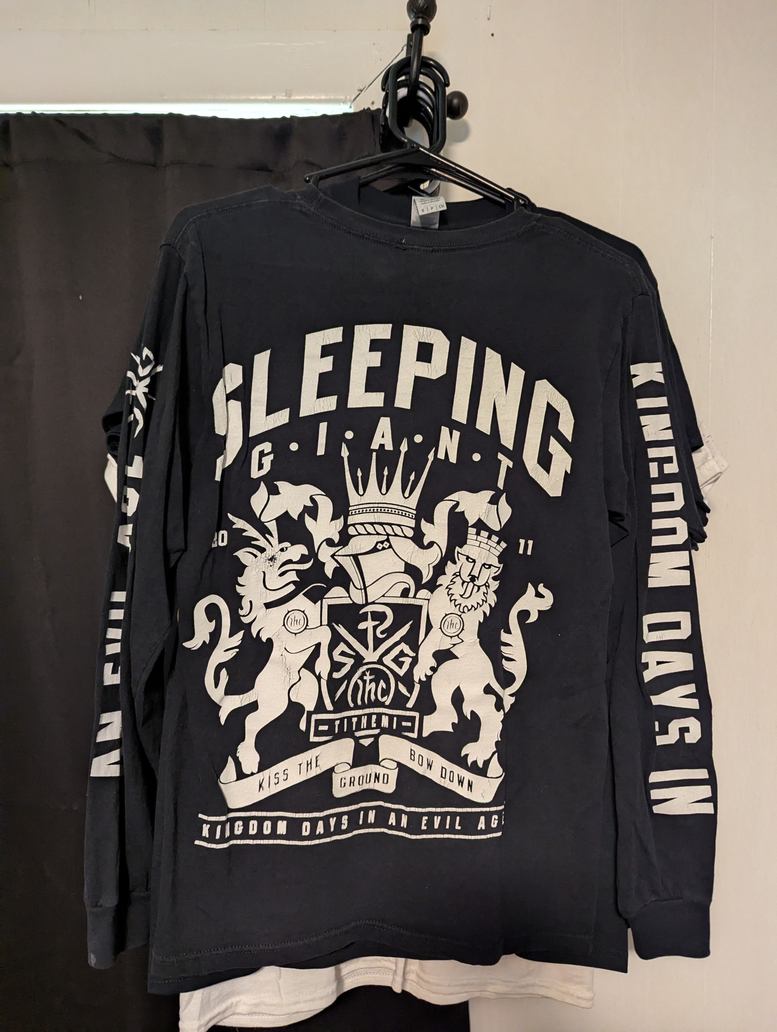 Gildan Sleeping Giant - Tithe and bow down - Ultra rare (SMALL) Size US S / EU 44-46 / 1 - 2 Thumbnail