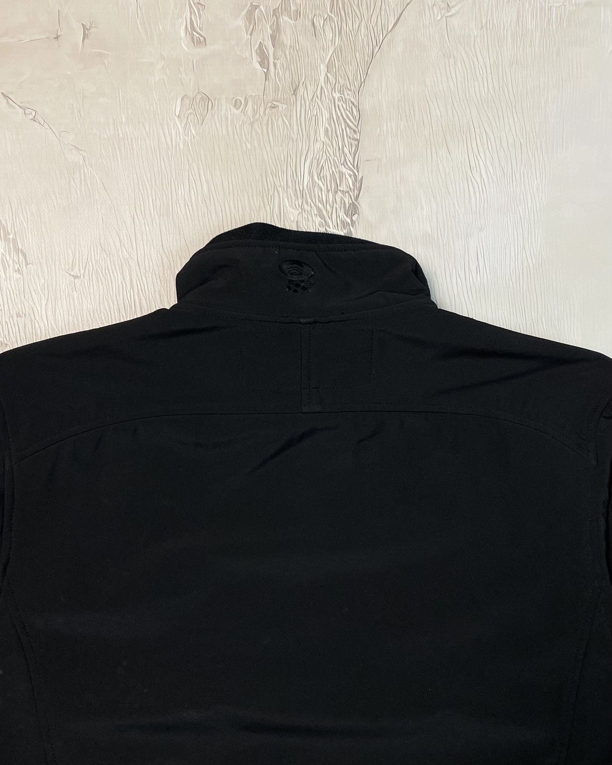 Mountain Hardwear Mountain Hardwear Y2K Gorpcore Black Logo Softshell jacket Size US L / EU 52-54 / 3 - 17 Thumbnail