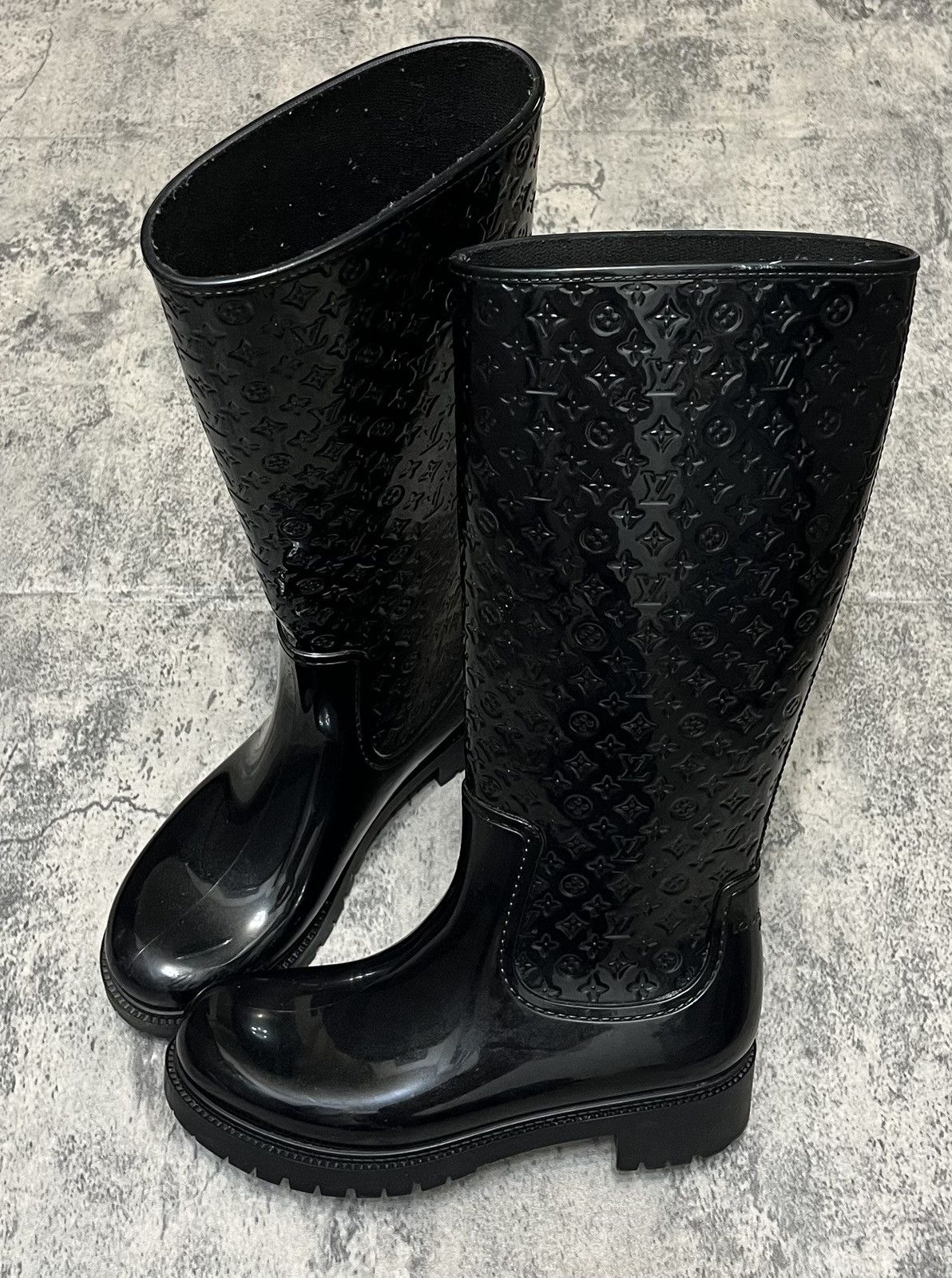 Louis Vuitton Louis Vuitton Monogram Rain Boots Black Size US 8 / IT 38 - 1 Thumbnail
