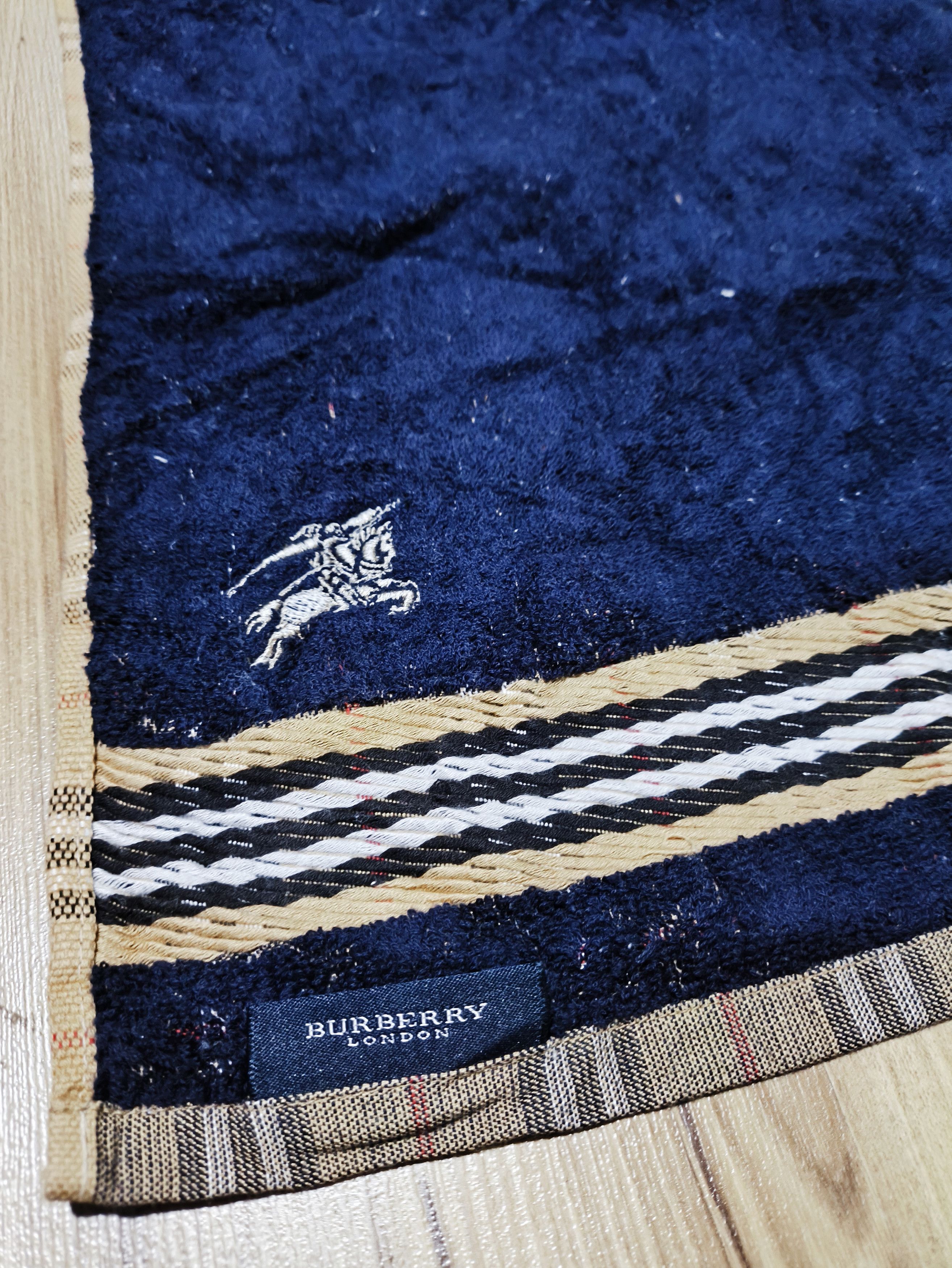 Burberry Authentic Burberry Check Bath/Beach Towel Unisex RARE 3pcs Size ONE SIZE - 3 Thumbnail