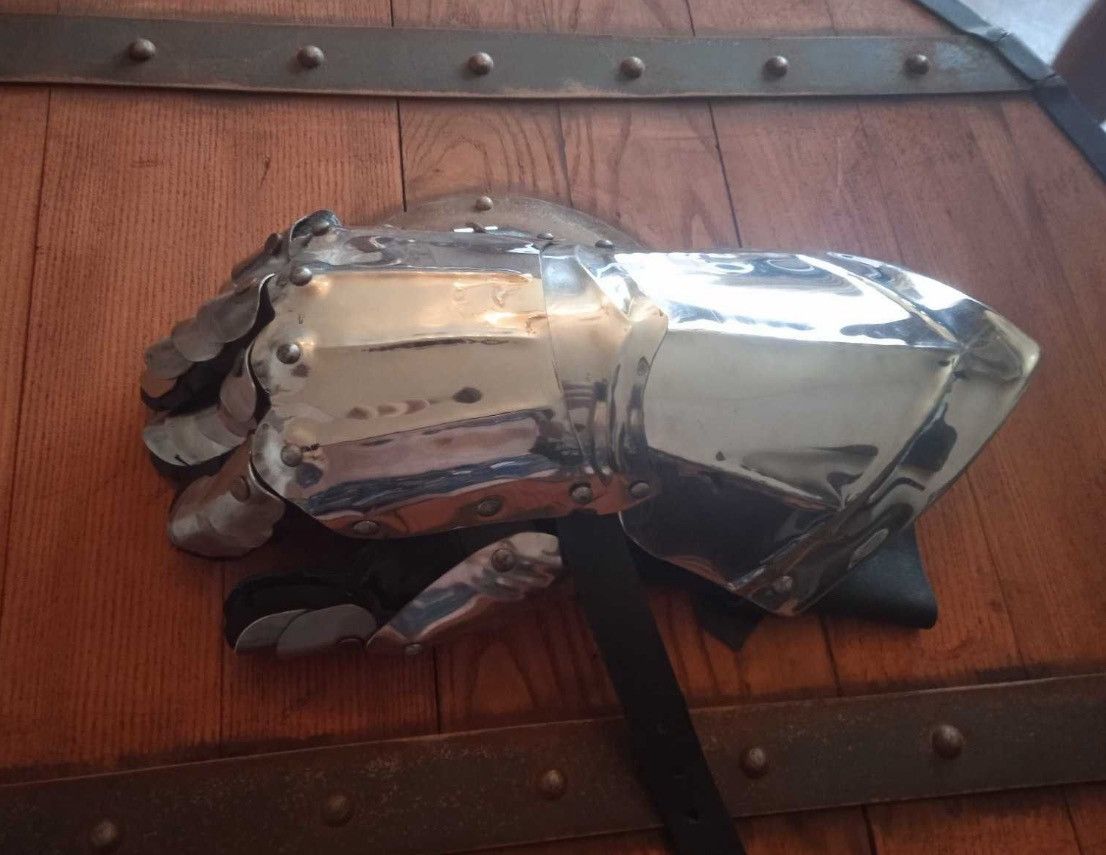 Other Knight steel Avant-Garde gloves, Balenciaga style Size ONE SIZE - 3 Thumbnail