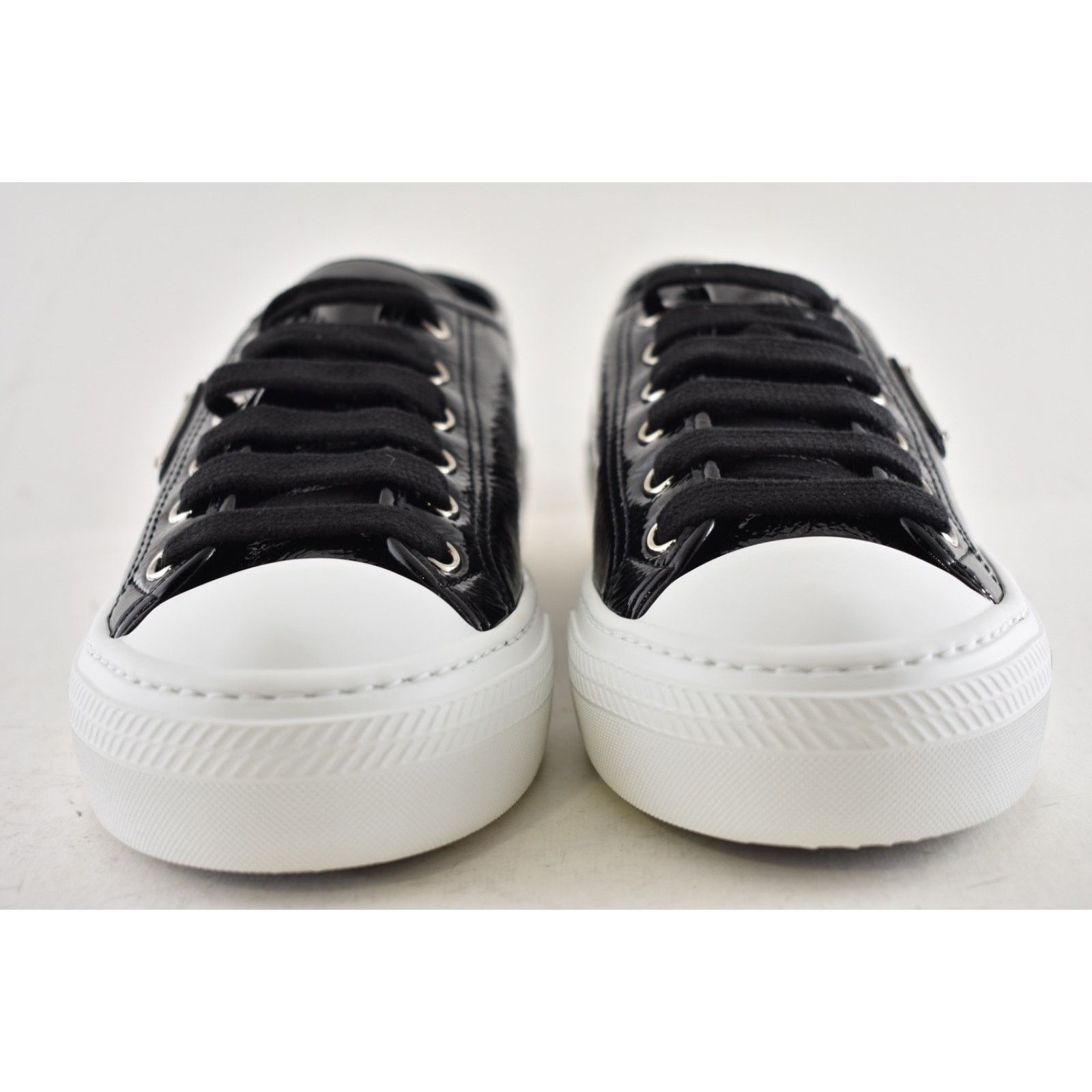 Prada Prada Smash Naplak Logo Flat Low Top Trainer Sneaker 39 Size US 9 / IT 39 - 10 Thumbnail