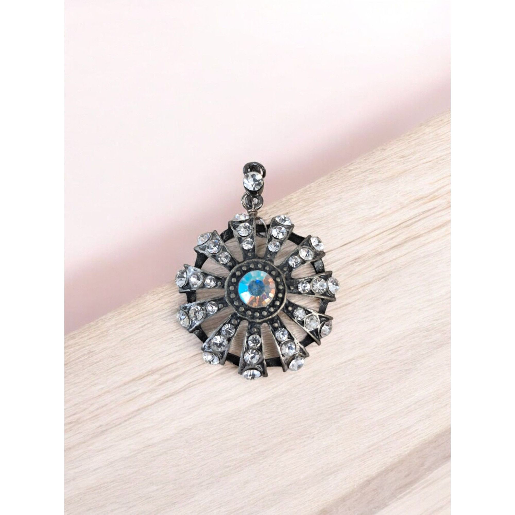 Other Aurora Borealis Radiant Circle Pendant Size ONE SIZE - 1 Thumbnail