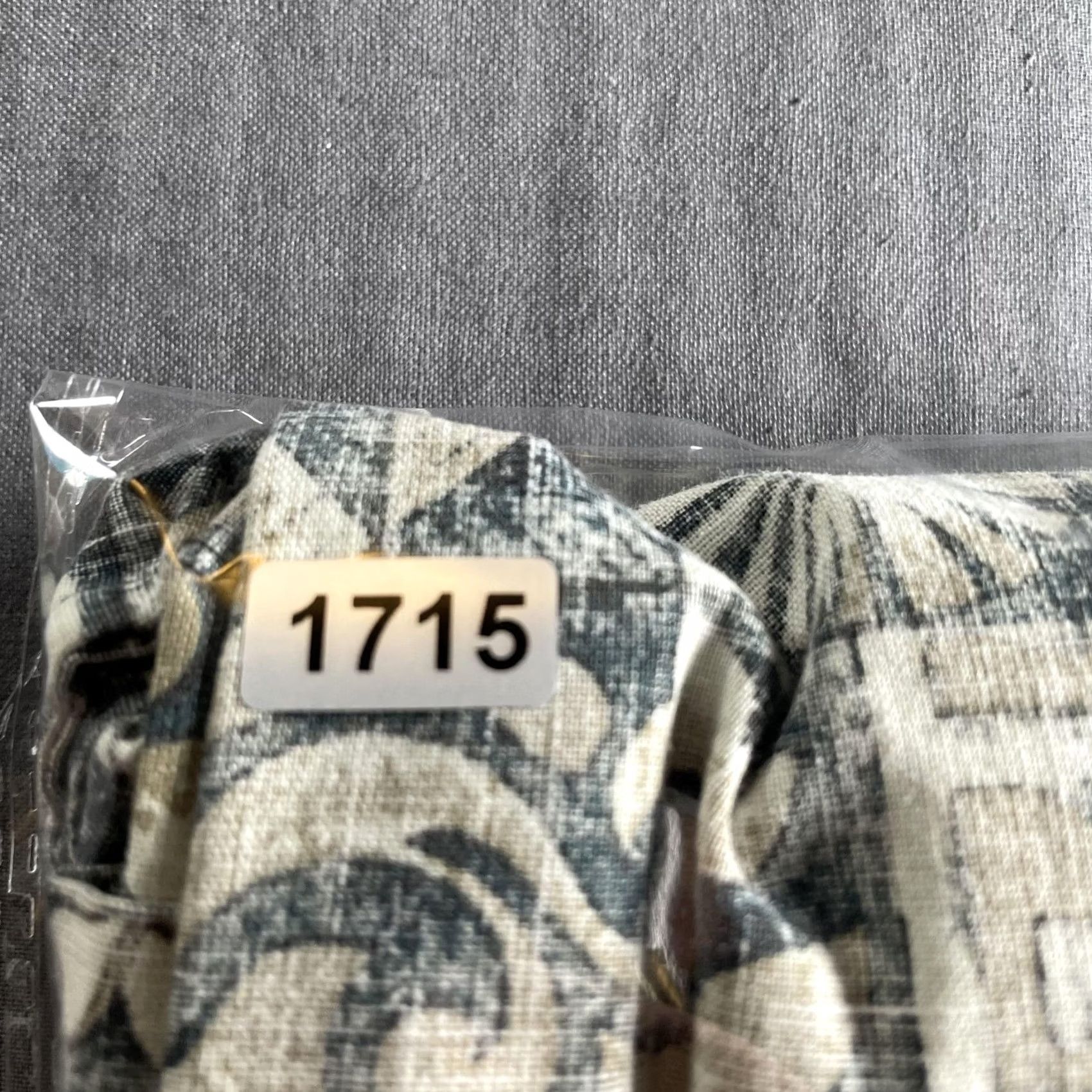 Reyn Spooner VINTAGE Reyn Spooner Alfred Shaheen Shirt Mens 3XL Gray Hawaiian Aloha Tiki Floral Shirt Mens 3XL Gray Floral Tropical Honolulu Mens) Size US XXL / EU 58 / 5 - 7 Thumbnail