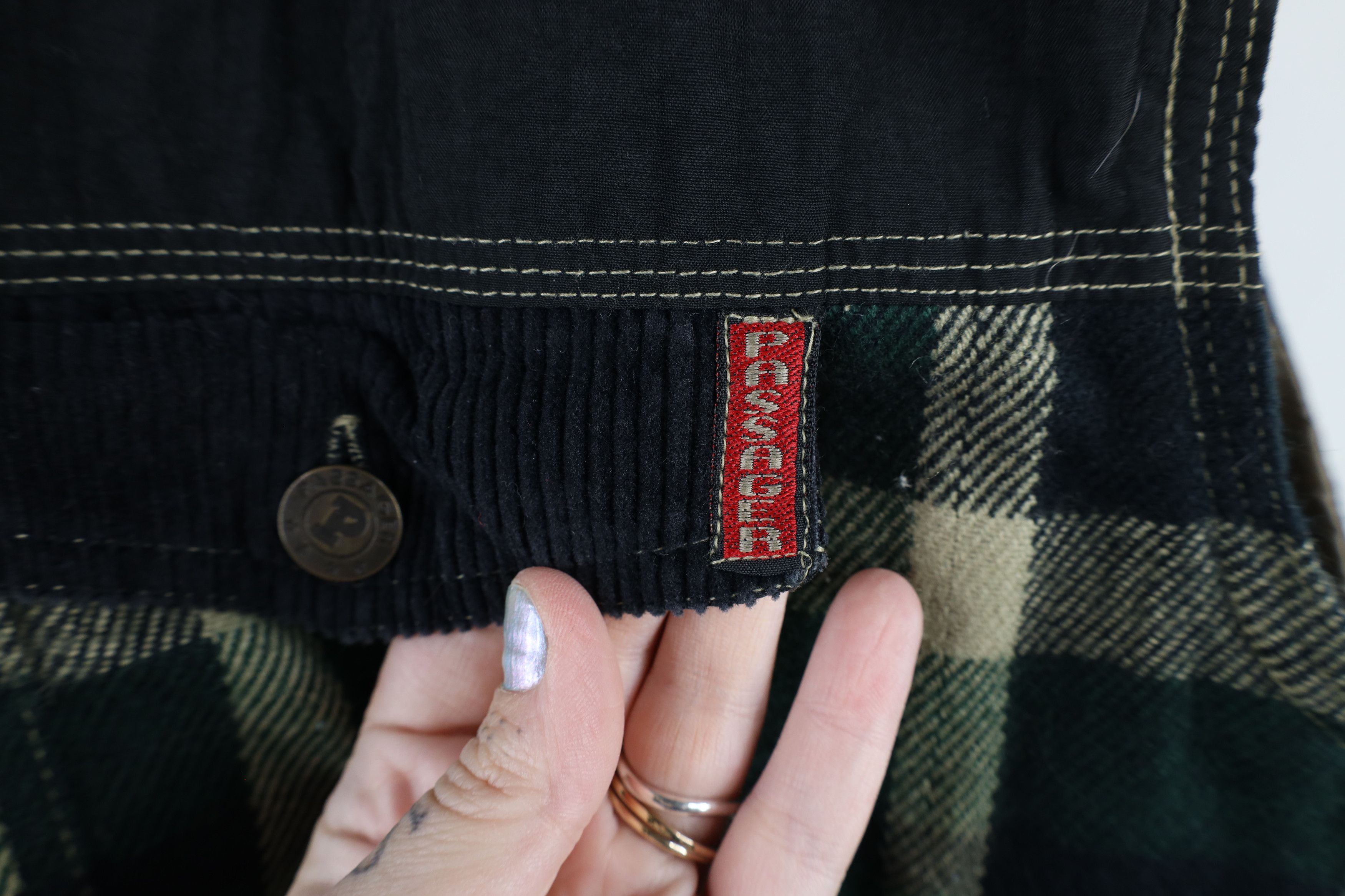 Vintage Vintage 90s Streetwear Button Puffer Vest Jacket Plaid Size US XL / EU 56 / 4 - 4 Thumbnail