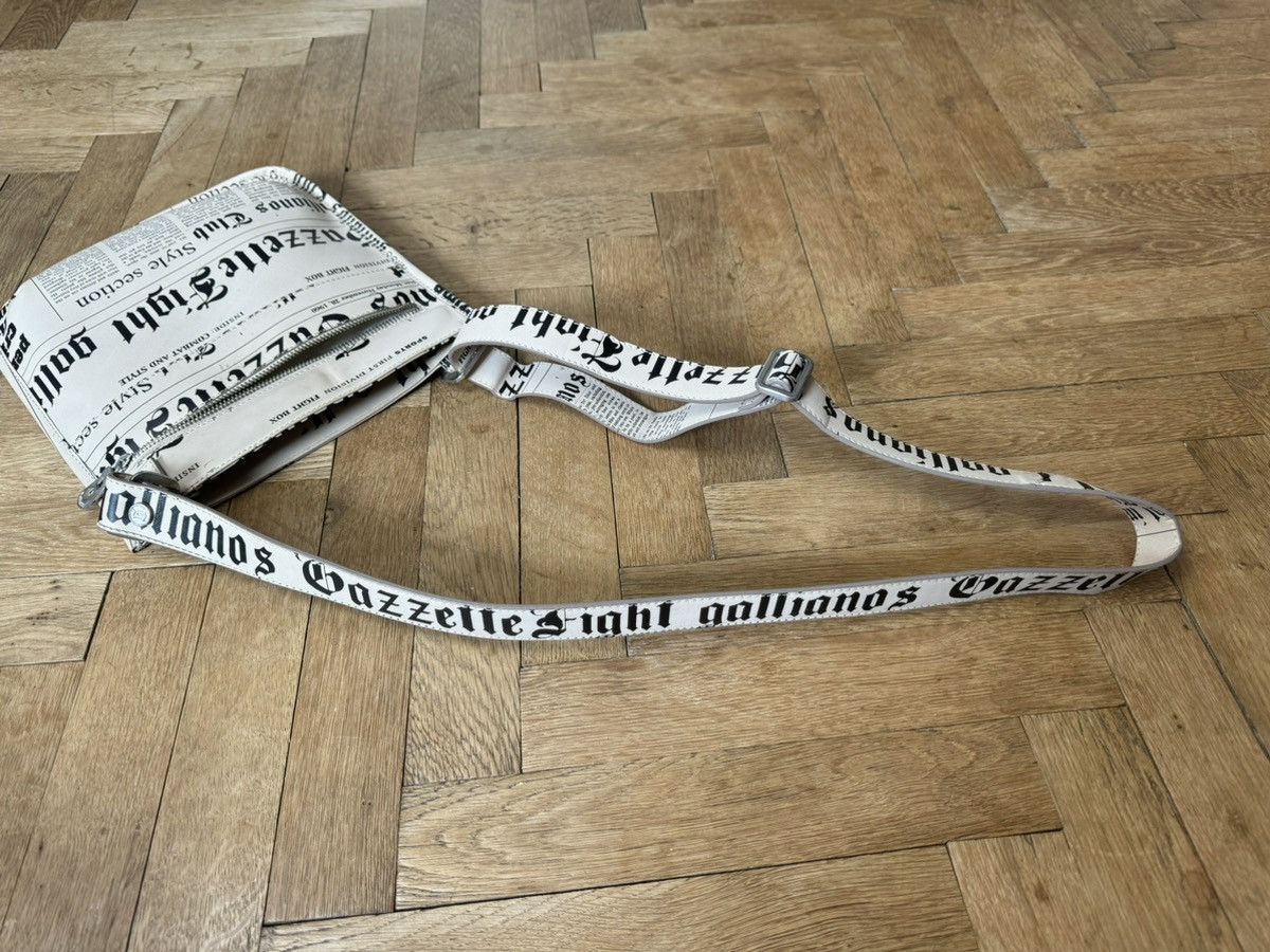 John Galliano Vintage Galliano Gazette Crossbody Leather Bag Size ONE SIZE - 17 Thumbnail