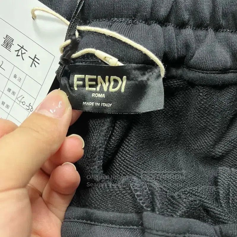 Fendi Fendi Black Cotton Casual Shorts for Men . Size US 26 / EU 42 - 3 Thumbnail