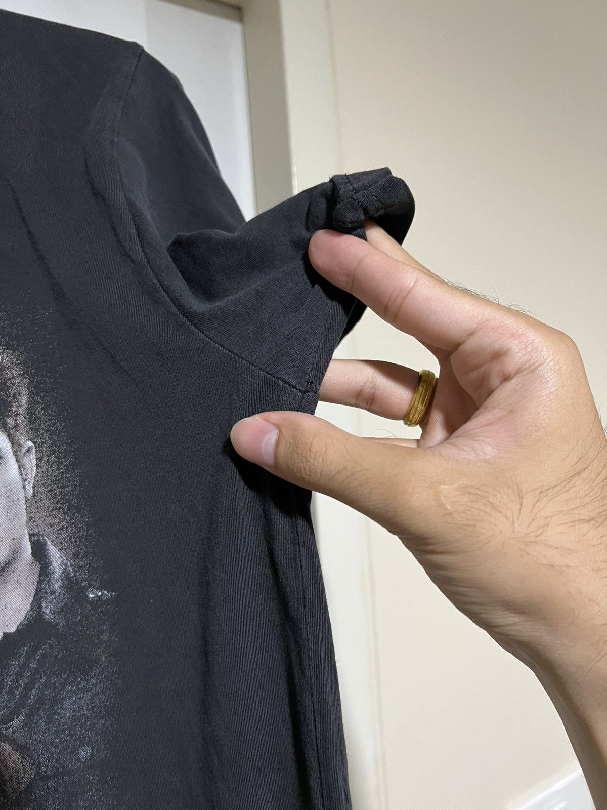 Vintage Faded the twilight breaking dawn promo t-shirt Size US M / EU 48-50 / 2 - 4 Thumbnail