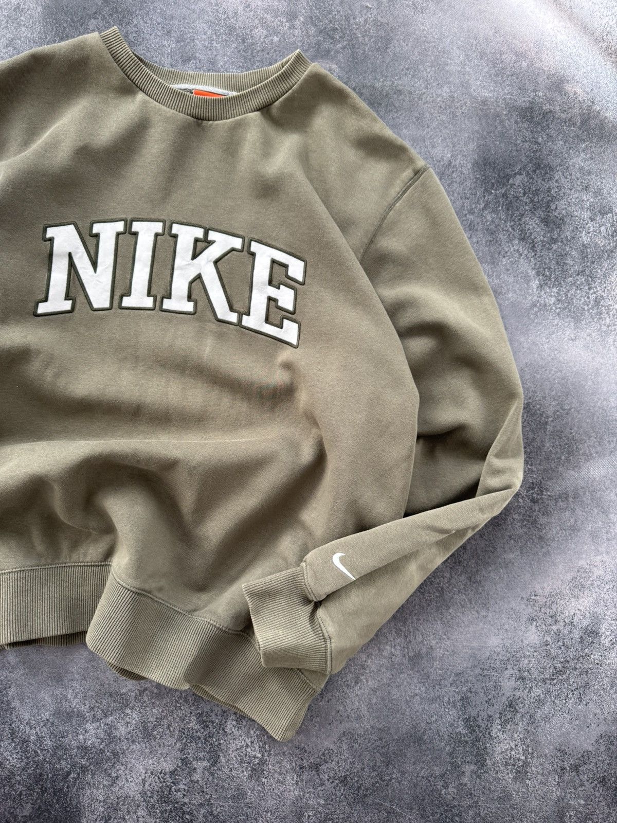 Nike Vintage Nike Big Logo Baggy Crewneck Sweatshirt Size US XL / EU 56 / 4 - 4 Thumbnail