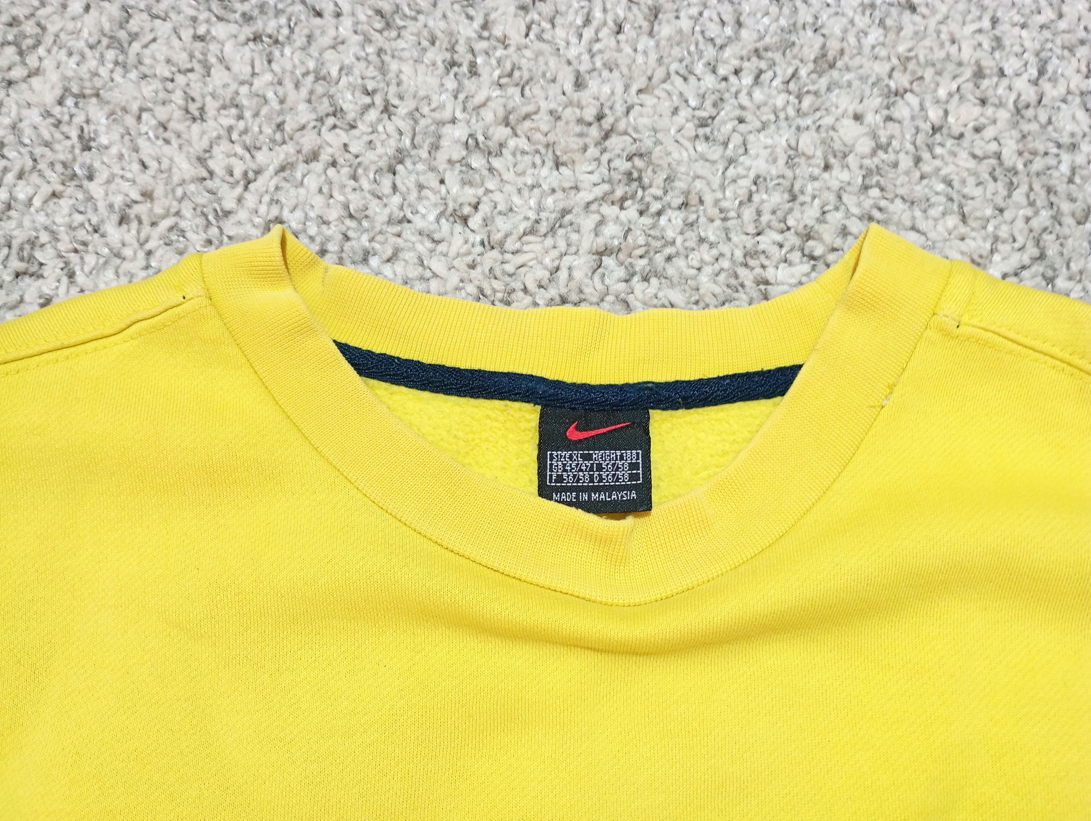 Nike Vintage Nike 90s Center Swoosh Crewneck Sweatshirt USA Size US L / EU 52-54 / 3 - 3 Thumbnail