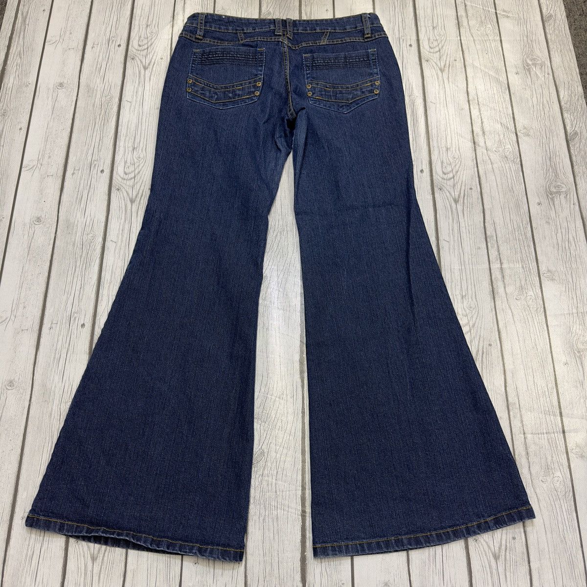 Vintage Vintage Crest bellbottom jeans Size 34" / US 12 / IT 48 - 2 Thumbnail