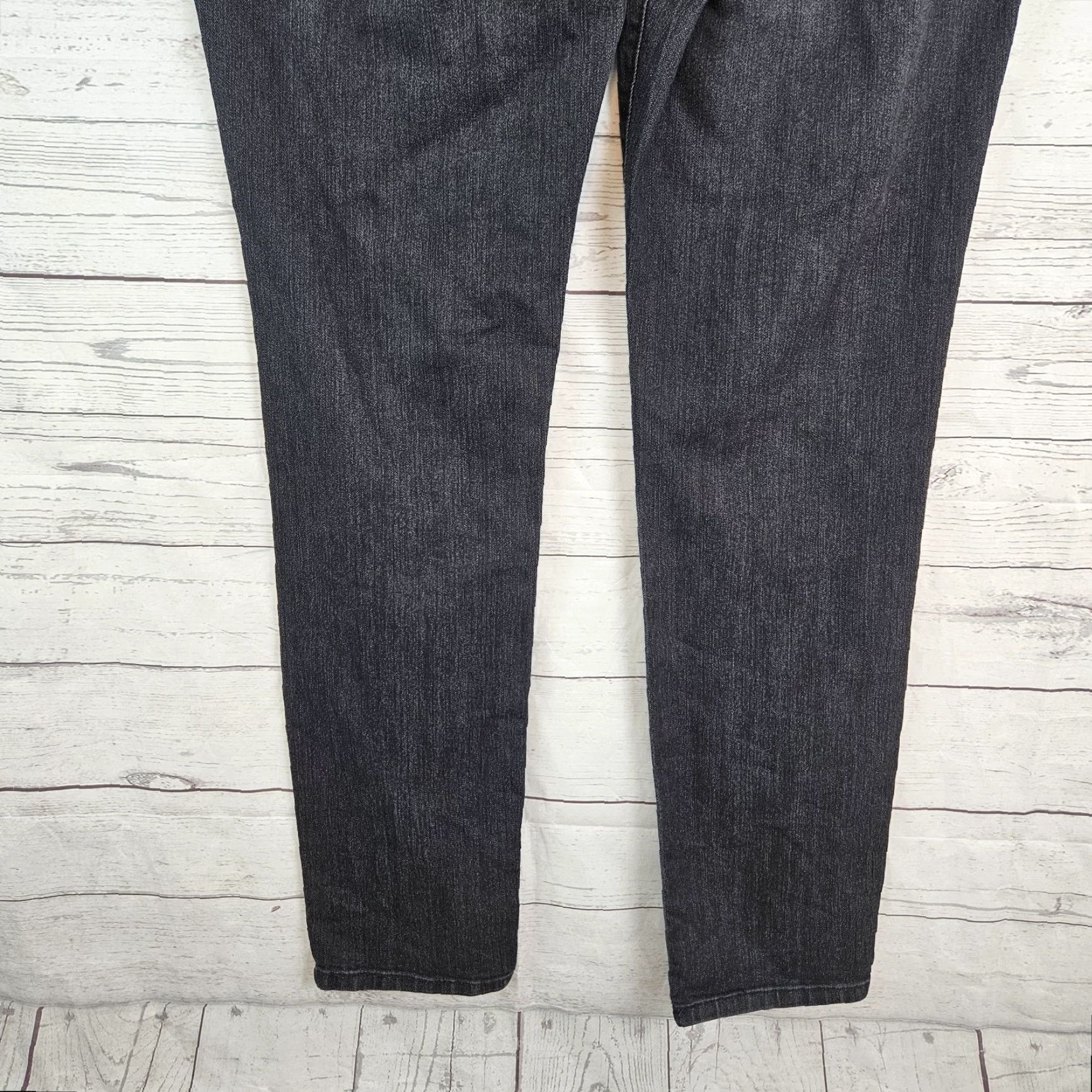 NYDJ **NYDJ Women's Black Mid Rise Legging Size 8** User: **NYDJ Women's Black Mid Rise Legging Size 8** Size 30" / US 8 / IT 44 - 5 Thumbnail