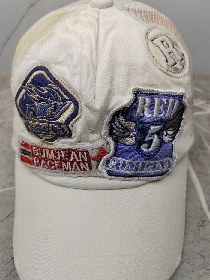 Vintage Vintage Patch Style Red Company Distressed Style Trucker Cap Size ONE SIZE - 3 Thumbnail