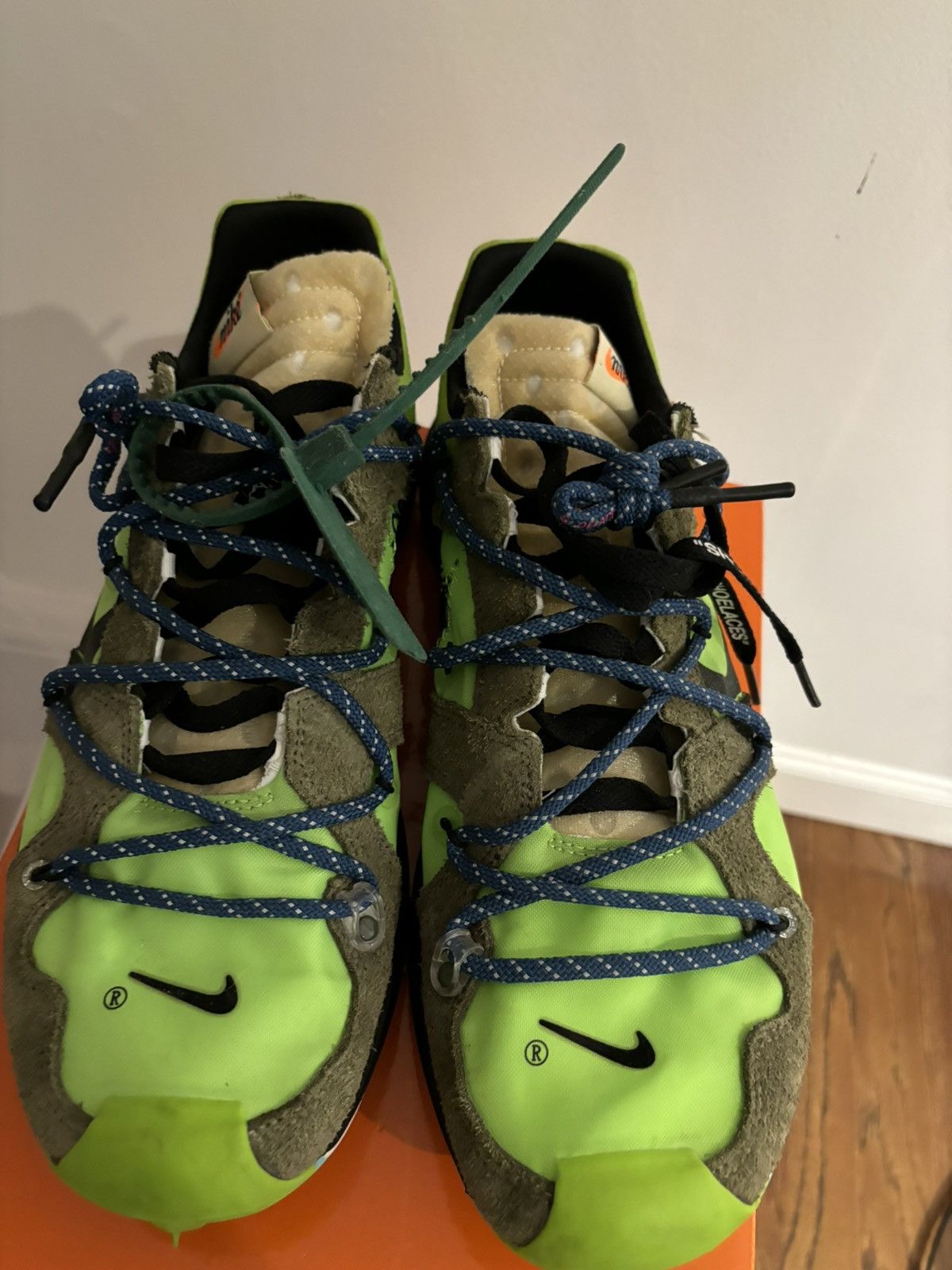 Nike × Off-White Nike Off-White Zoom Terra Kiger 5 Size US 10.5 / EU 43-44 - 2 Thumbnail