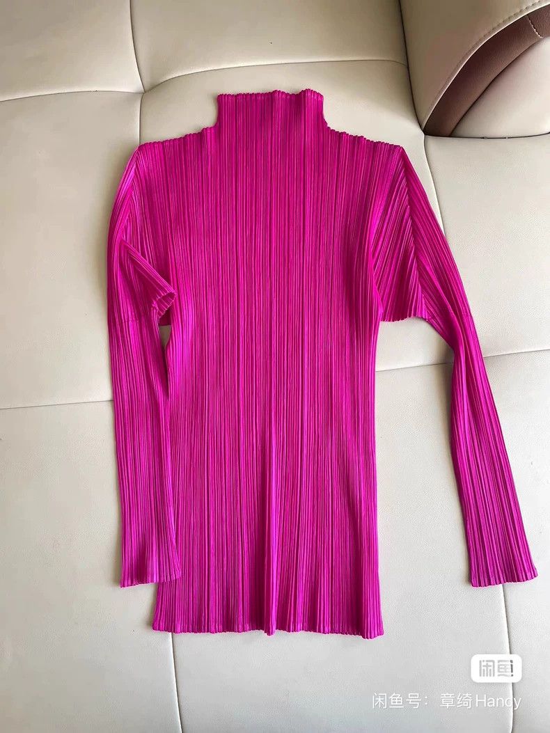 Issey Miyake Issey Miyake Rose-red pleated top Size L / US 10 / IT 46 - 1 Thumbnail